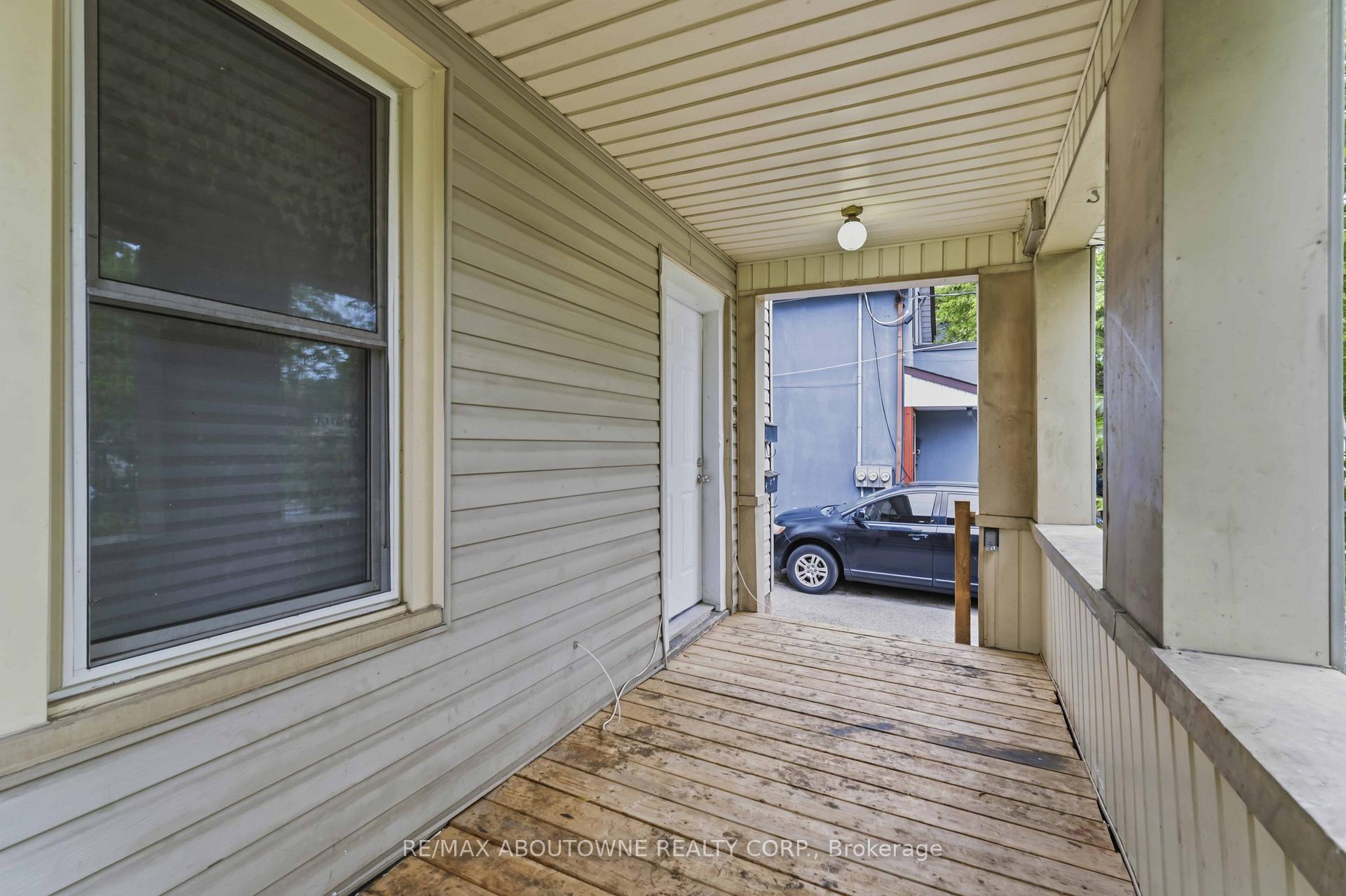 Photo 4 of 107 Lake Street, St. Catharines, Downtown — HOMEH
