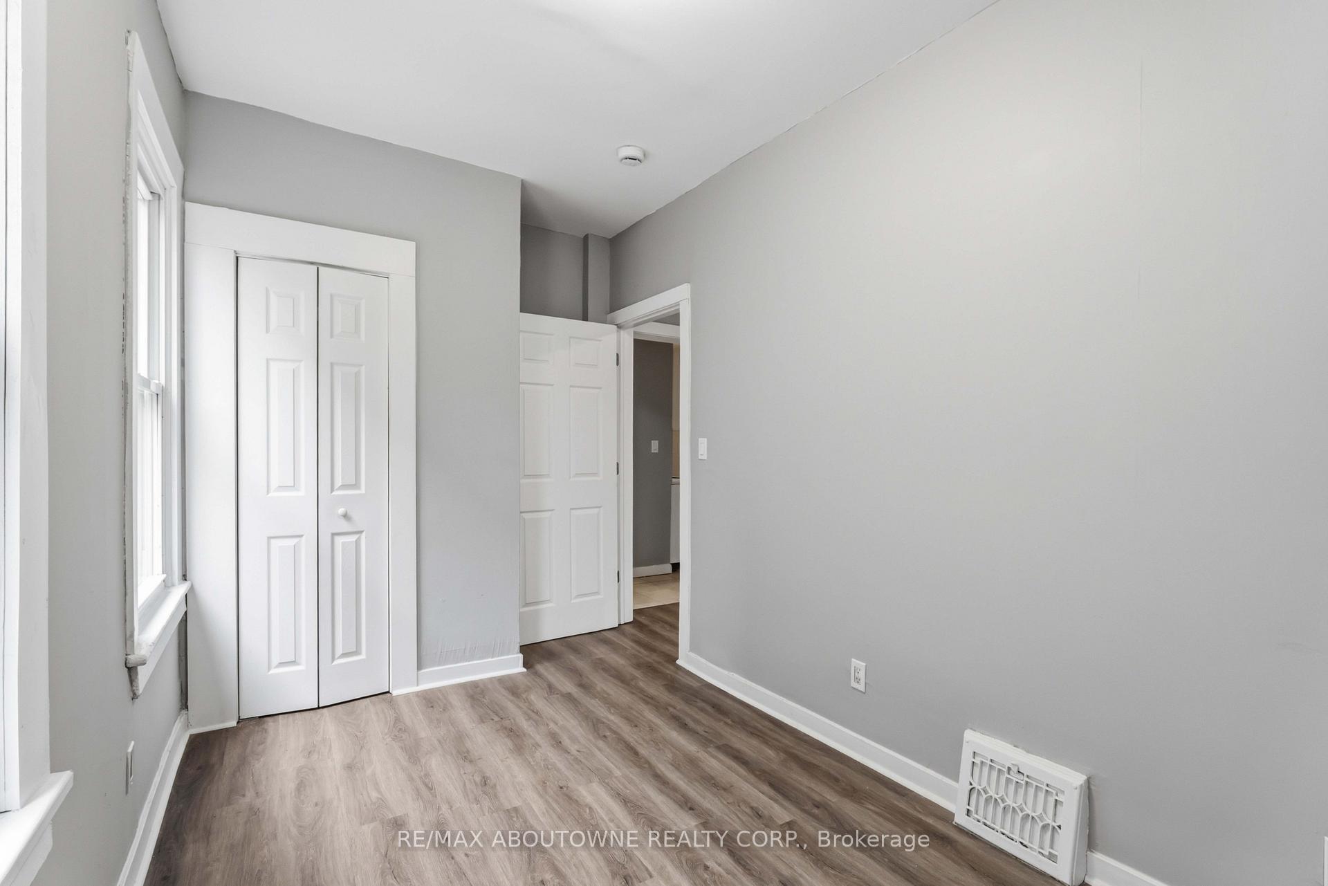 Photo 9 of 107 Lake Street, St. Catharines, Downtown — HOMEH