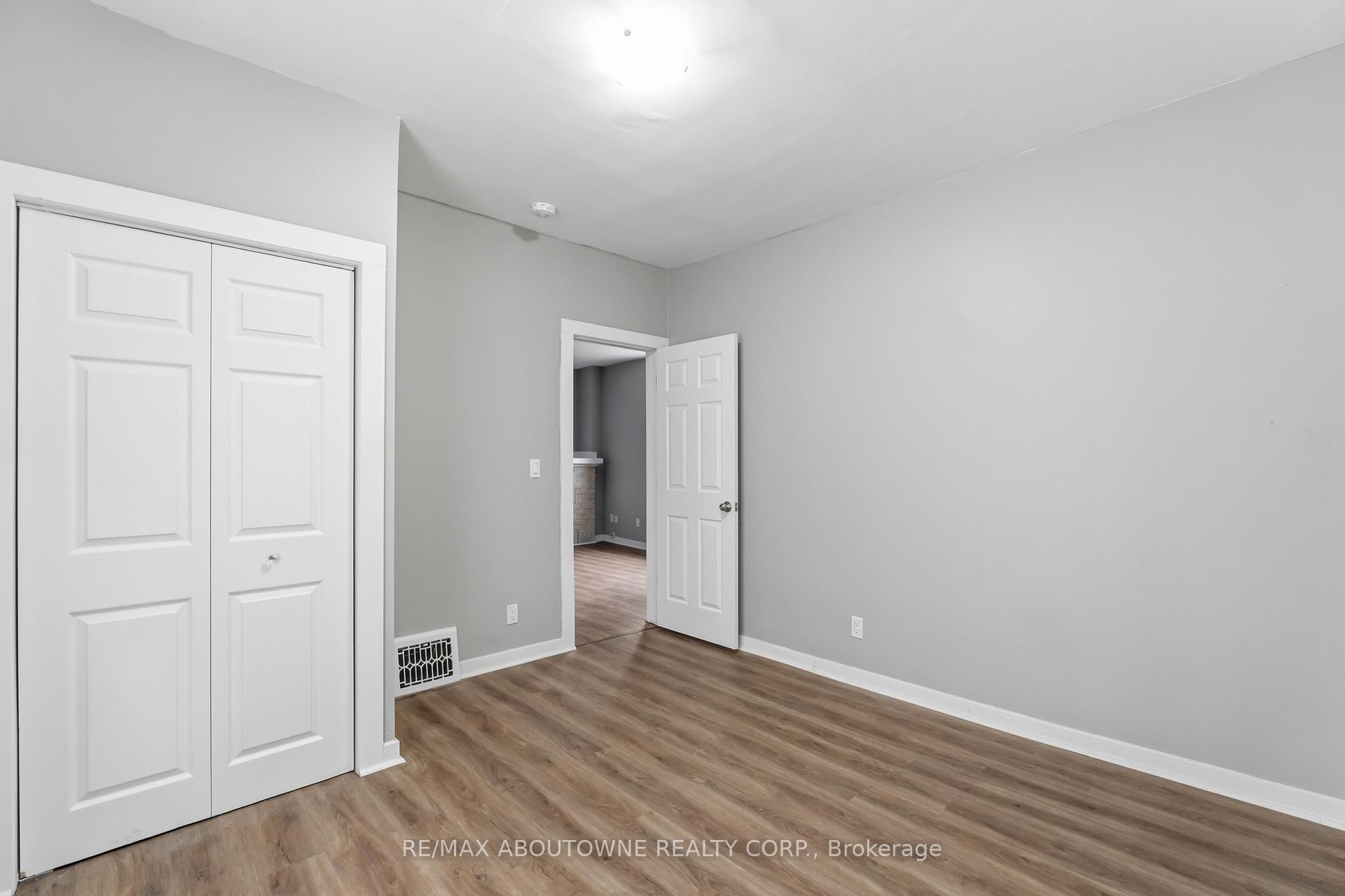 Photo 11 of 107 Lake Street, St. Catharines, Downtown — HOMEH