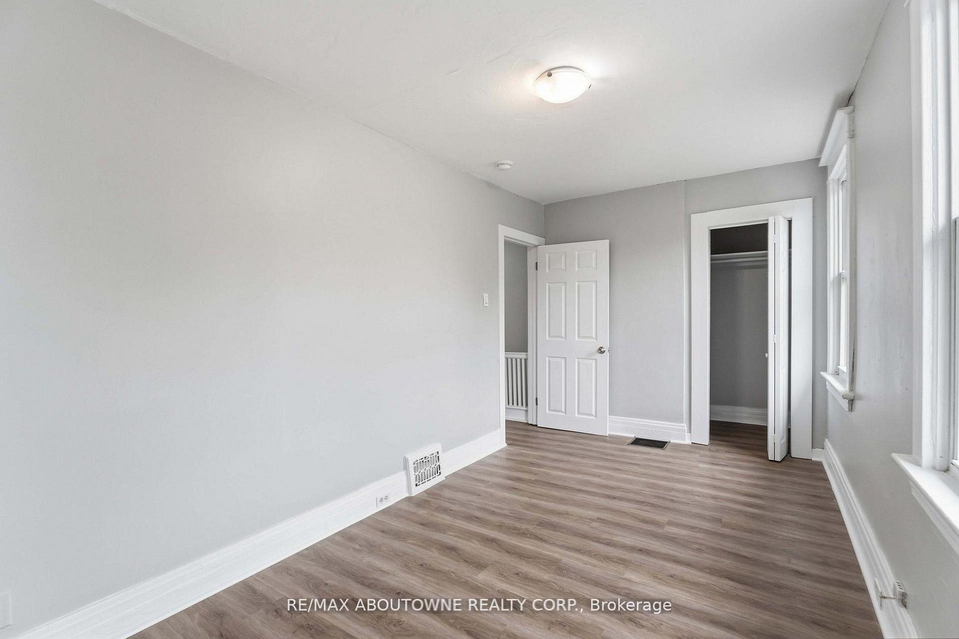 Photo 23 of 107 Lake Street, St. Catharines, Downtown — HOMEH
