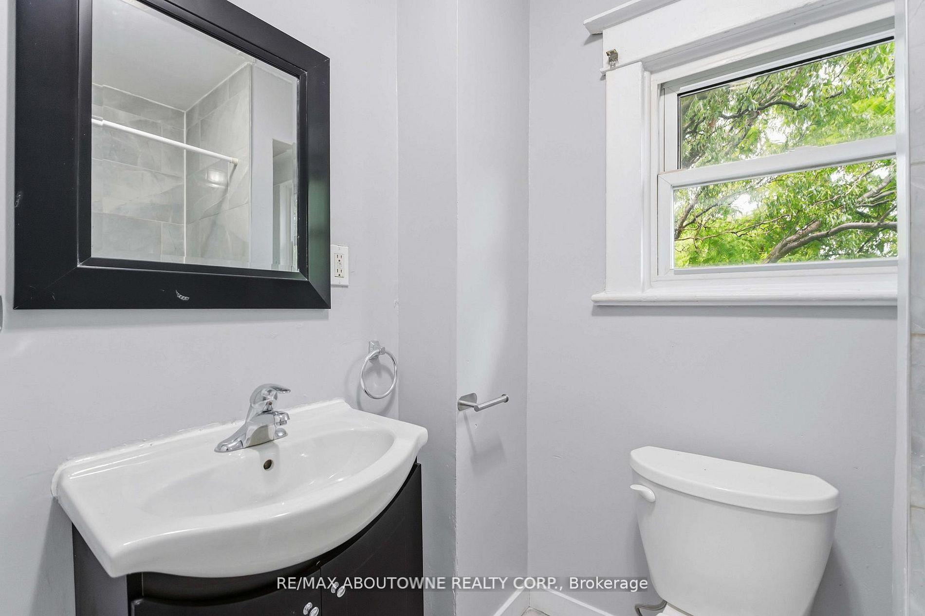 Photo 26 of 107 Lake Street, St. Catharines, Downtown — HOMEH