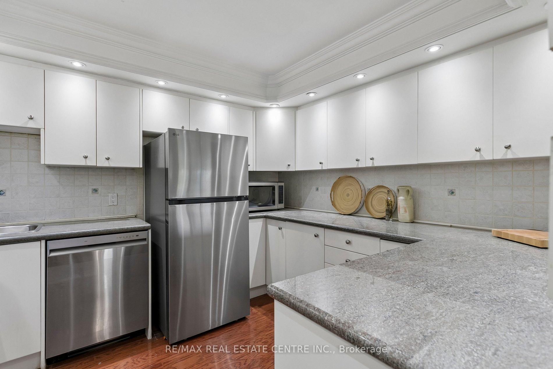 Photo 20 of Unit 609, 1400 Dixie Road, Mississauga, Lakeview — HOMEH
