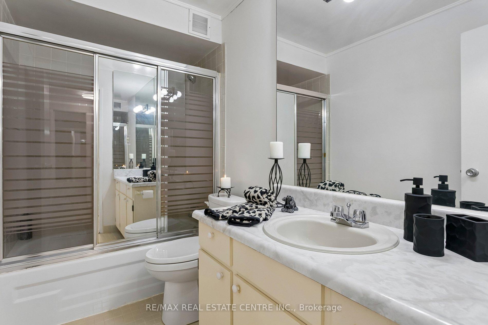Photo 24 of Unit 609, 1400 Dixie Road, Mississauga, Lakeview — HOMEH