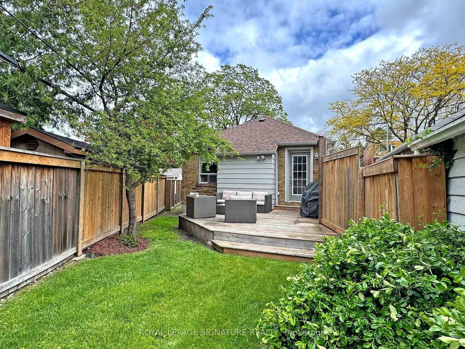 Photo 20 of 3 Kenrae Road, Toronto, Leaside — HOMEH