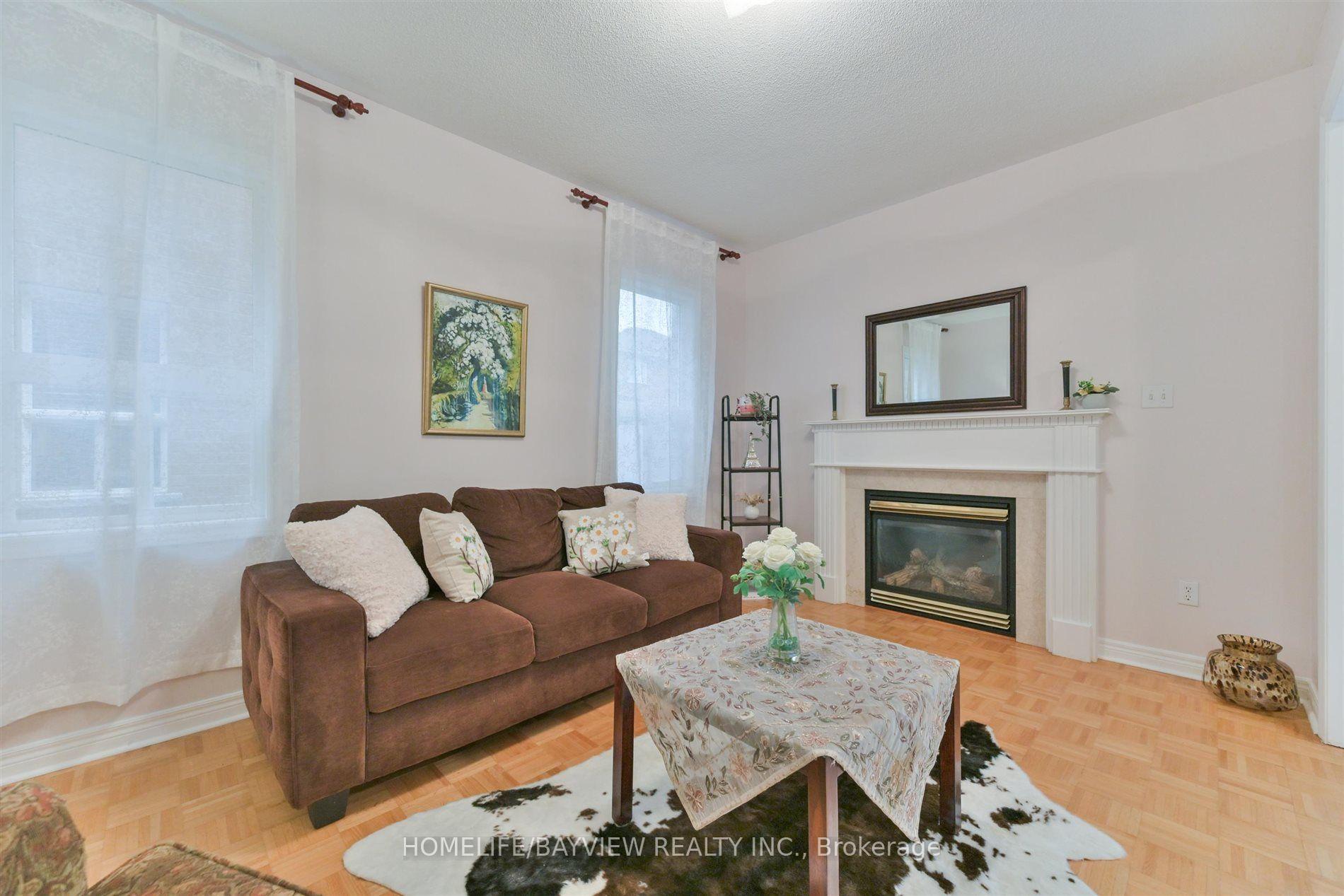 Photo 14 of 26 Honeyview Street, Vaughan, Patterson — HOMEH