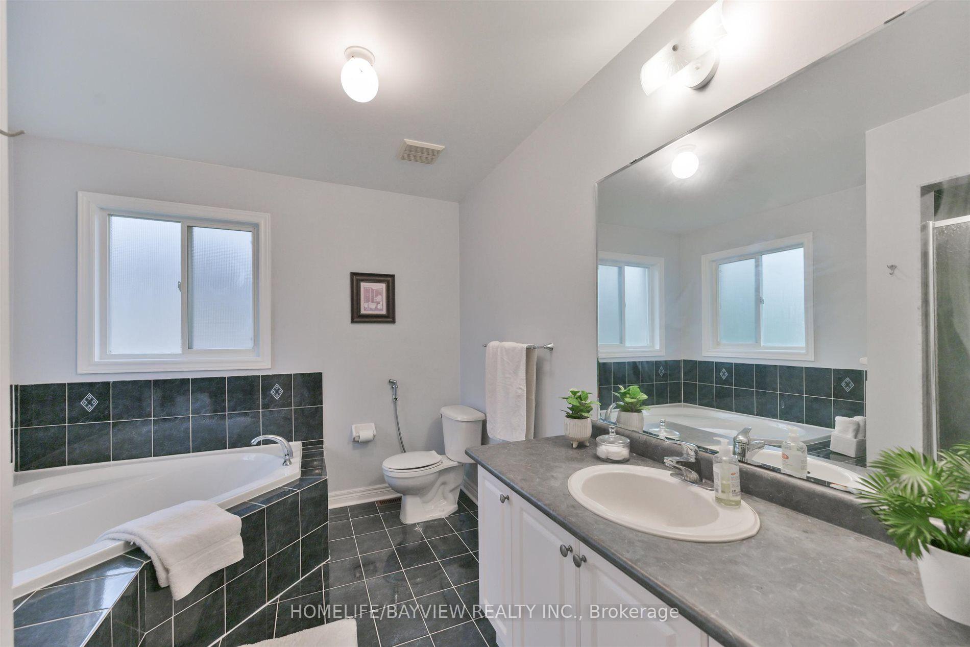 Photo 20 of 26 Honeyview Street, Vaughan, Patterson — HOMEH