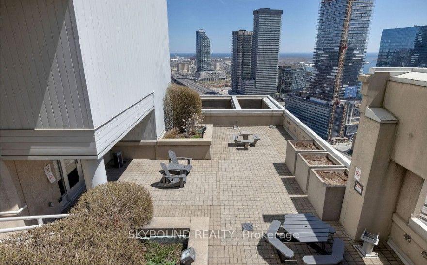 Photo 36 of Unit 2206, 25 The Esplanade, Toronto, Waterfront Communities — HOMEH