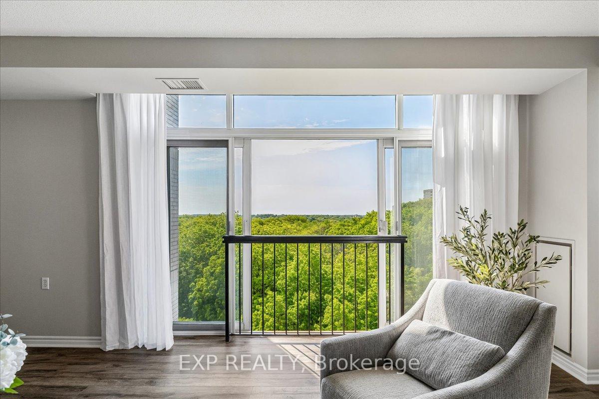 Photo 4 of Unit 708, 200 Burnhamthorpe Road E, Mississauga, City Centre — HOMEH