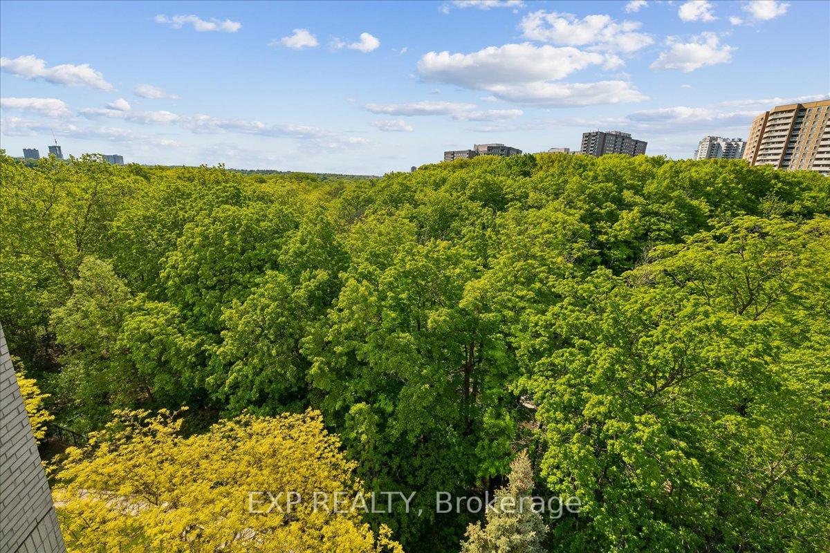 Photo 5 of Unit 708, 200 Burnhamthorpe Road E, Mississauga, City Centre — HOMEH