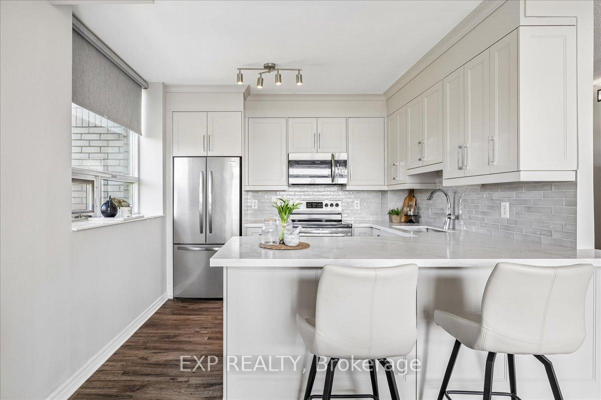 Photo 11 of Unit 708, 200 Burnhamthorpe Road E, Mississauga, City Centre — HOMEH