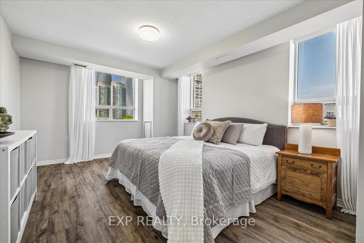 Photo 14 of Unit 708, 200 Burnhamthorpe Road E, Mississauga, City Centre — HOMEH