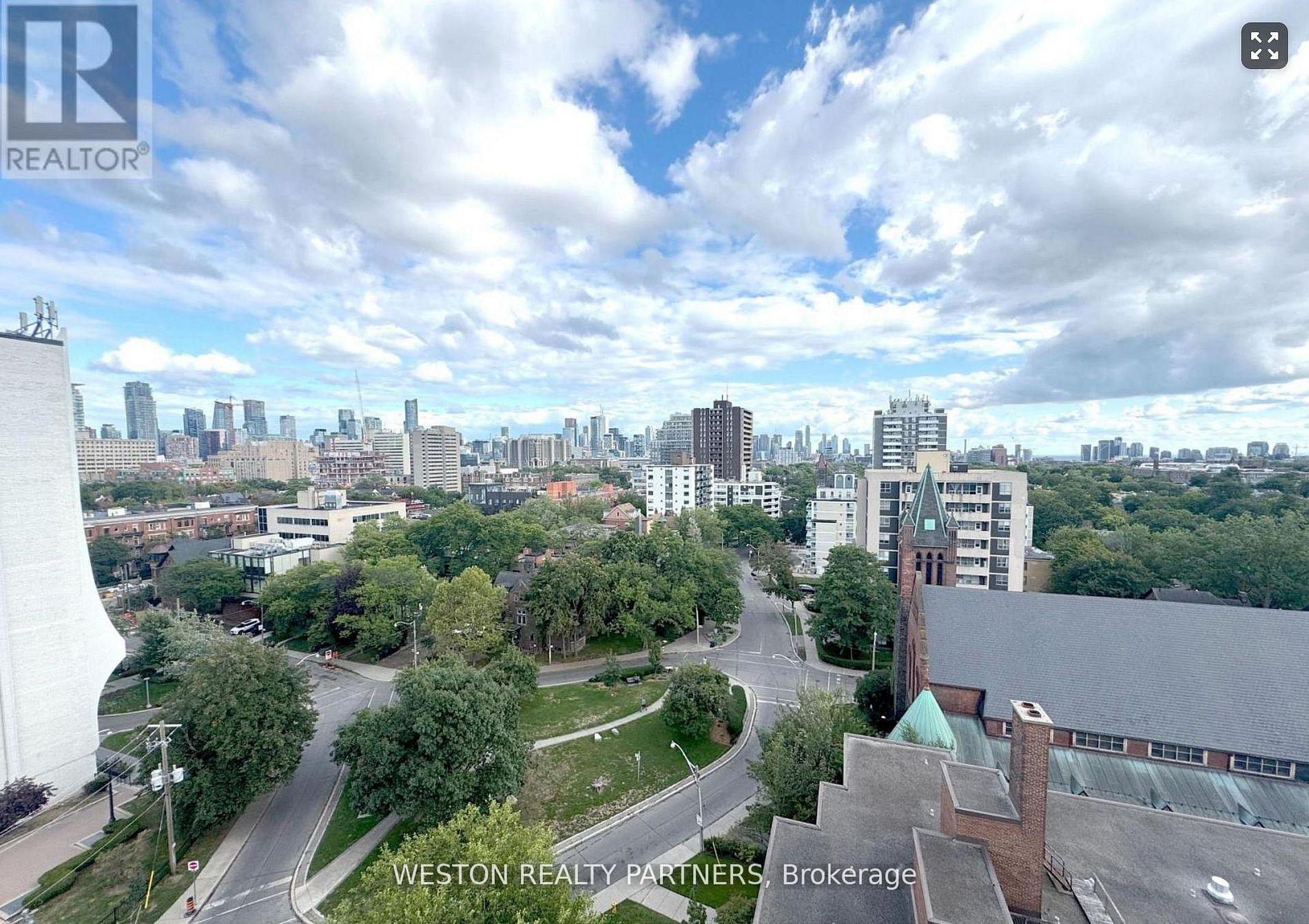 Photo 7 of Unit 801, 44 Walmer Road, Toronto, The Annex — HOMEH