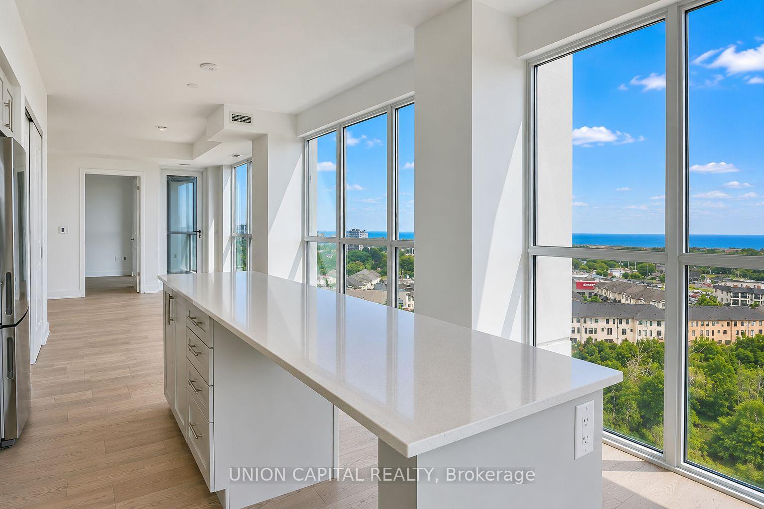 Photo 3 of Unit 1104, 1063 Douglas McCurdy Common, Mississauga, Lakeview — HOMEH