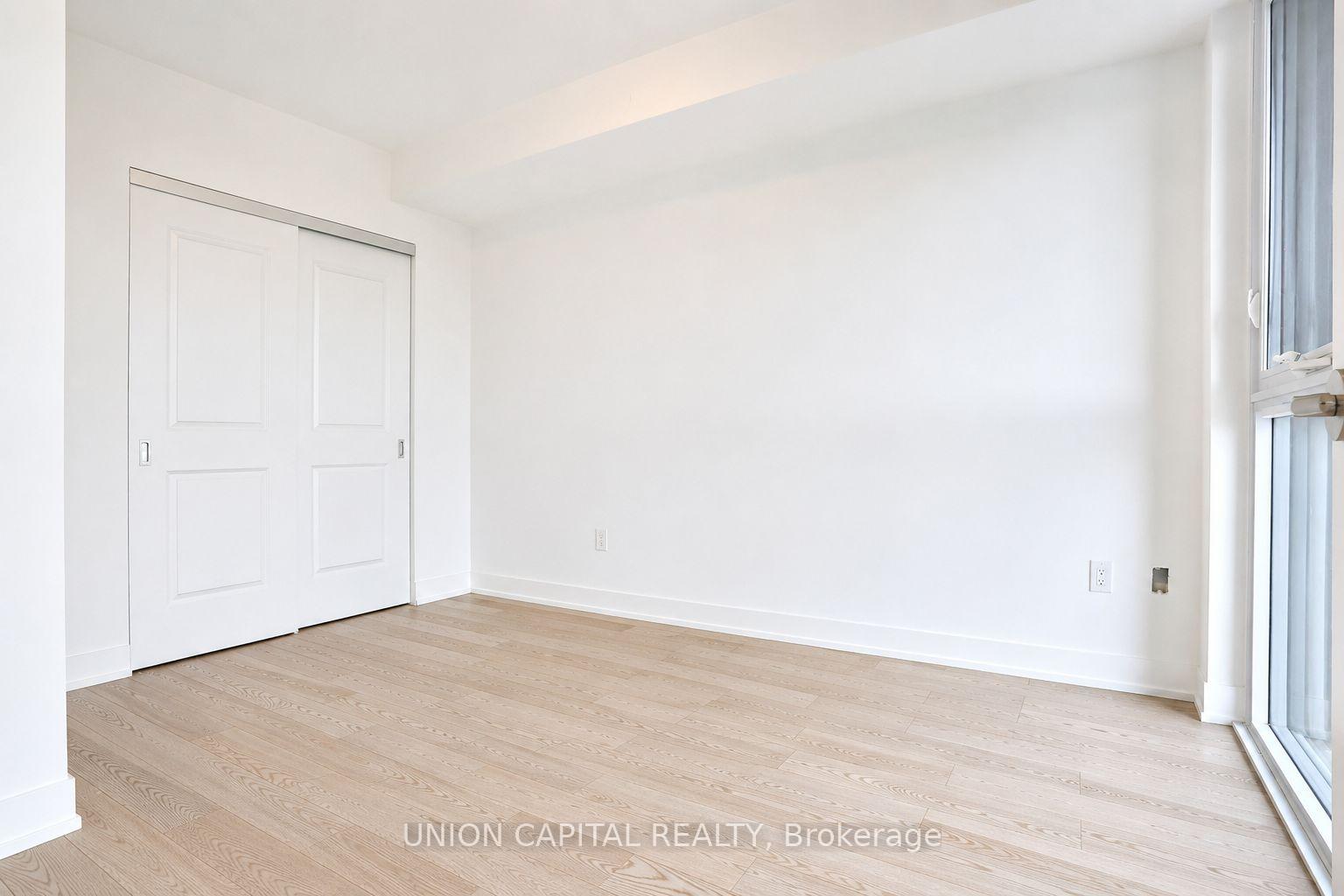 Photo 7 of Unit 1104, 1063 Douglas McCurdy Common, Mississauga, Lakeview — HOMEH