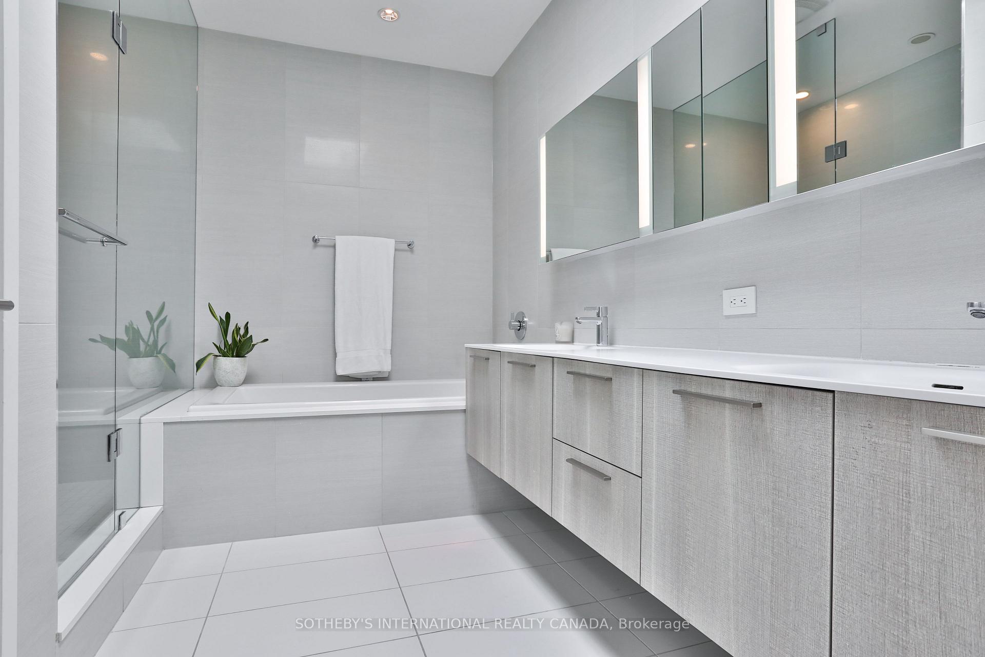 Photo 41 of 352B Harbord Street, Toronto, Palmerston-Little Italy — HOMEH