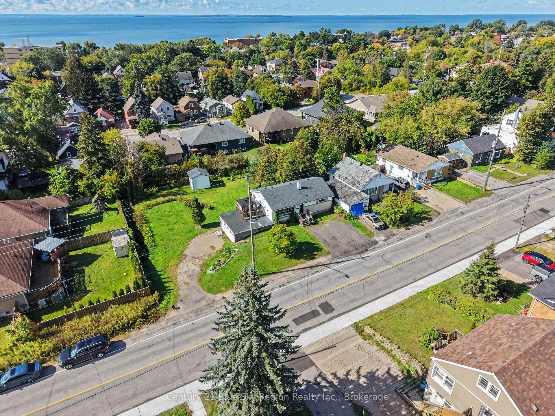 Photo 3 of 847 Jane Street, North Bay, West End — HOMEH