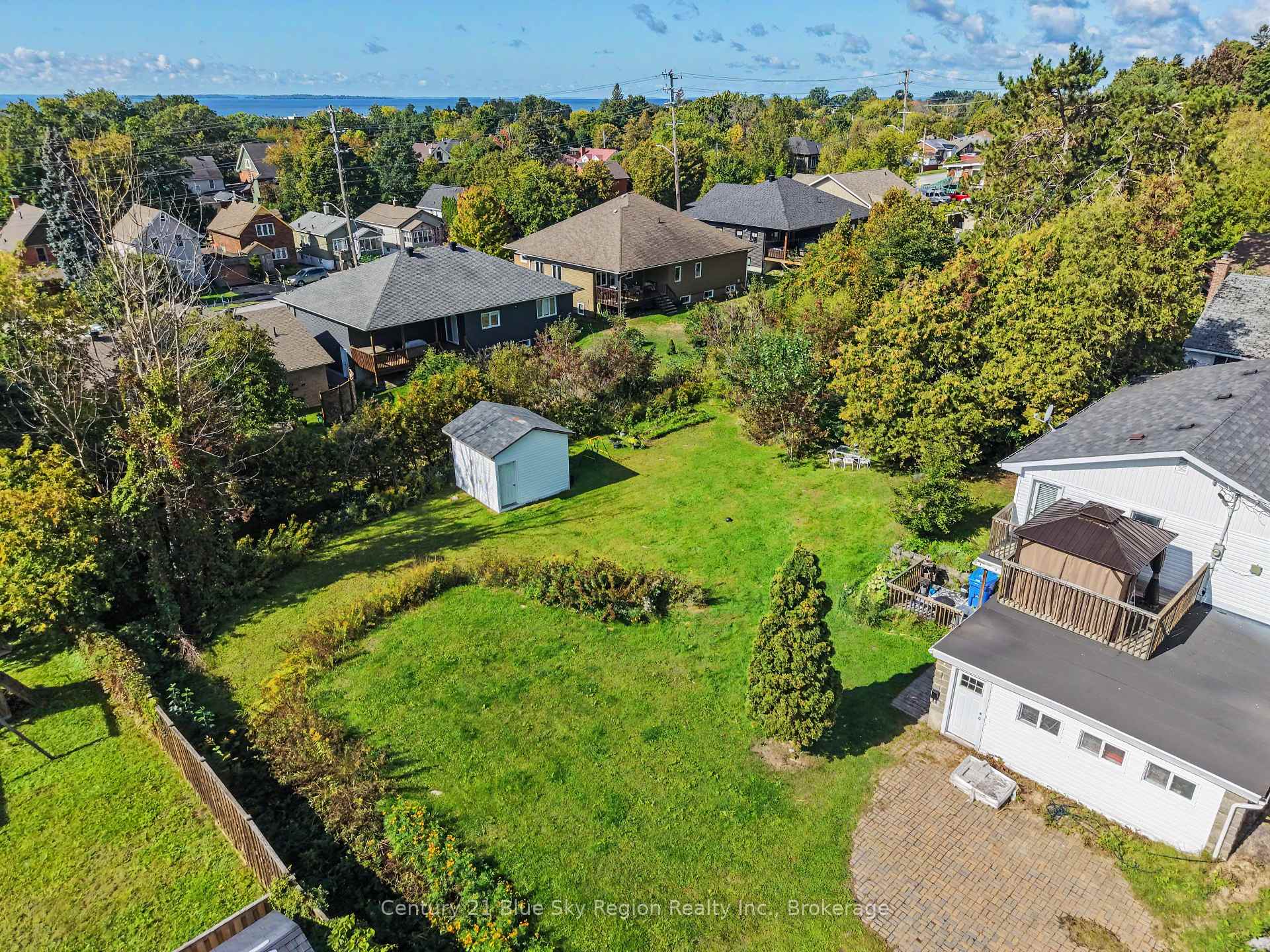 Photo 4 of 847 Jane Street, North Bay, West End — HOMEH