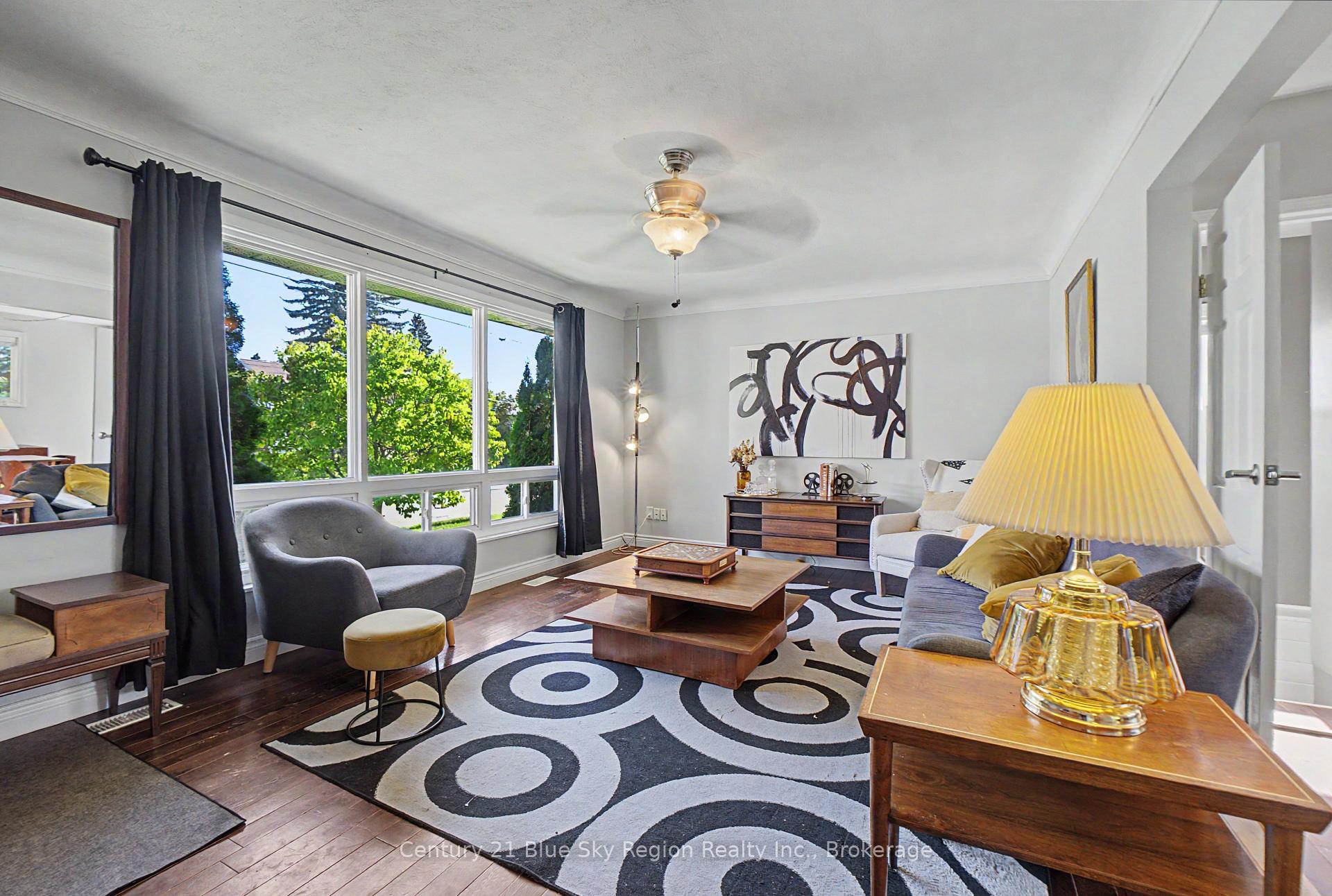 Photo 6 of 847 Jane Street, North Bay, West End — HOMEH