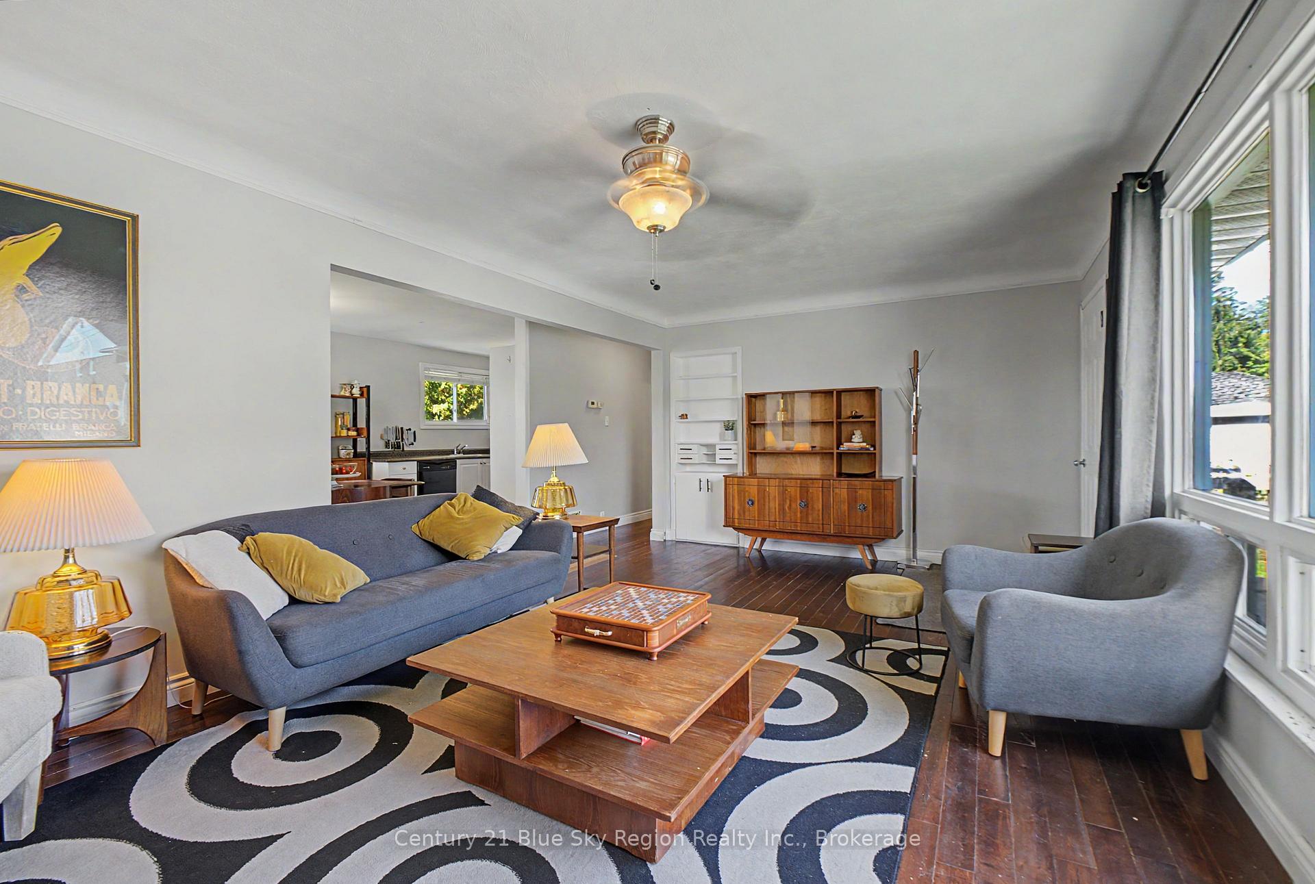 Photo 7 of 847 Jane Street, North Bay, West End — HOMEH
