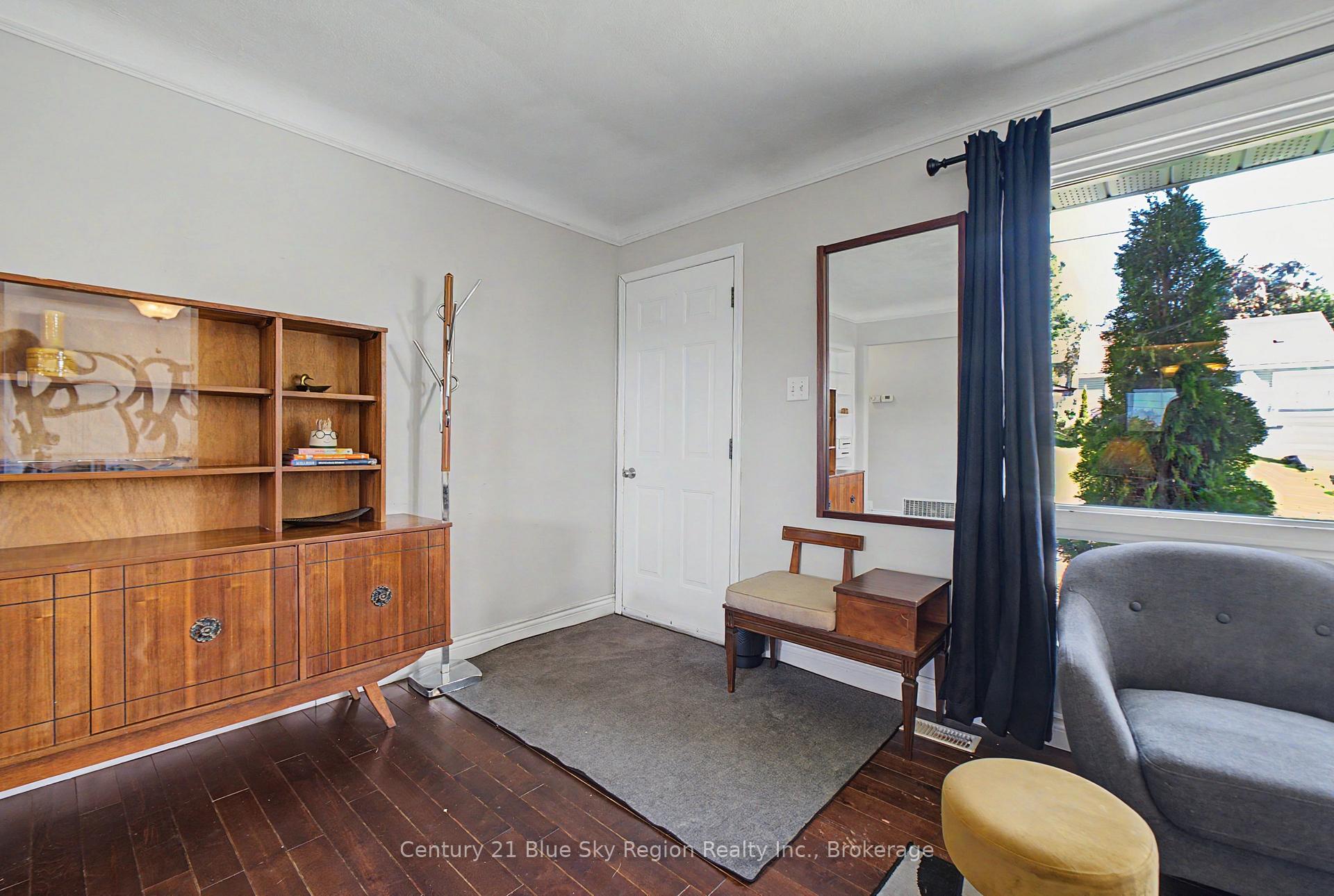 Photo 9 of 847 Jane Street, North Bay, West End — HOMEH