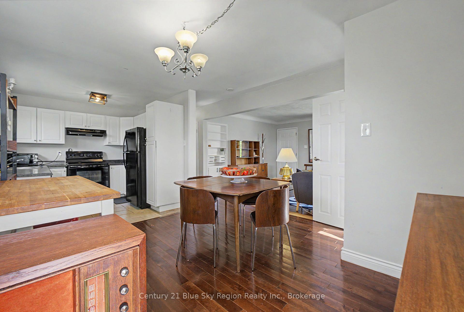 Photo 12 of 847 Jane Street, North Bay, West End — HOMEH