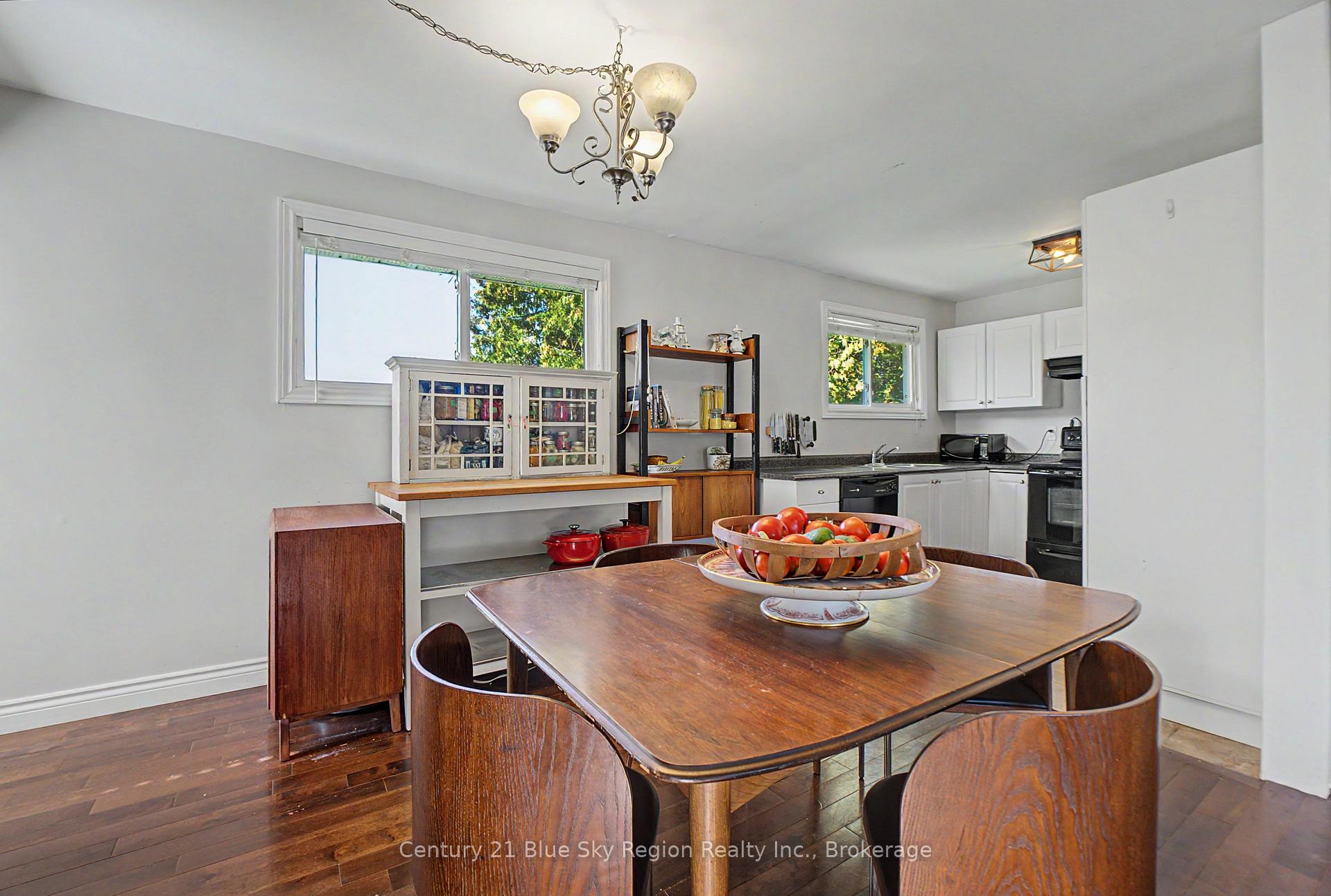 Photo 13 of 847 Jane Street, North Bay, West End — HOMEH