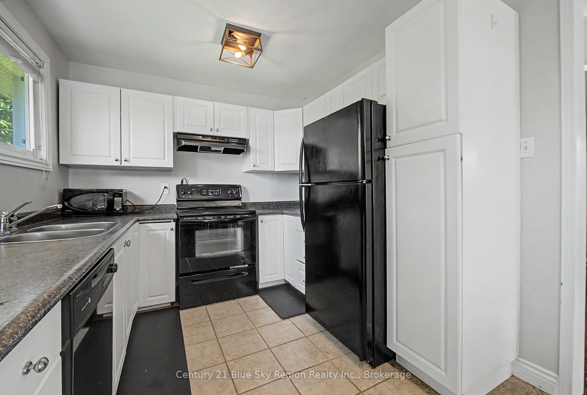 Photo 15 of 847 Jane Street, North Bay, West End — HOMEH