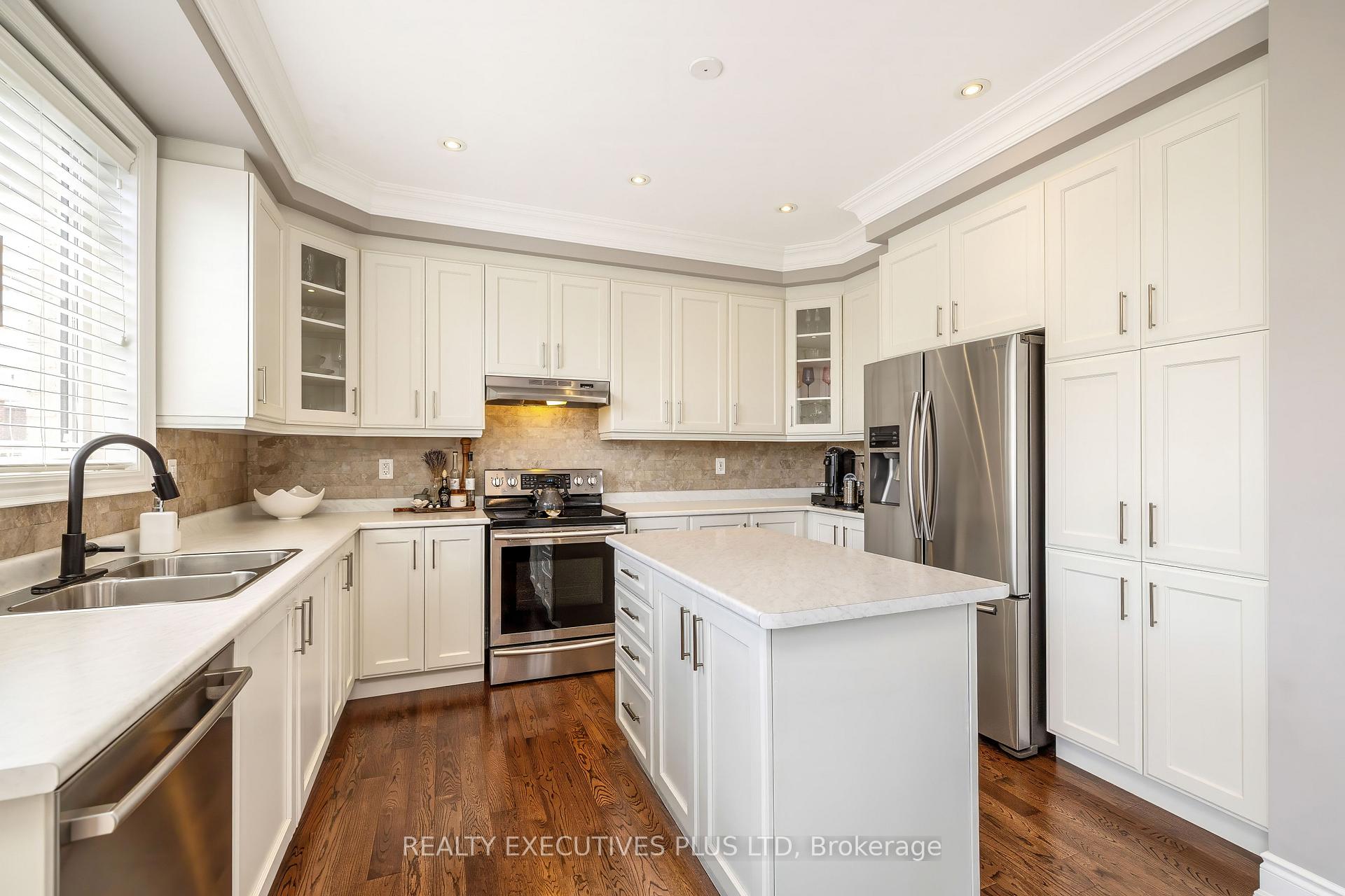 Photo 15 of 86 Stillwater Crescent, Hamilton, Waterdown — HOMEH