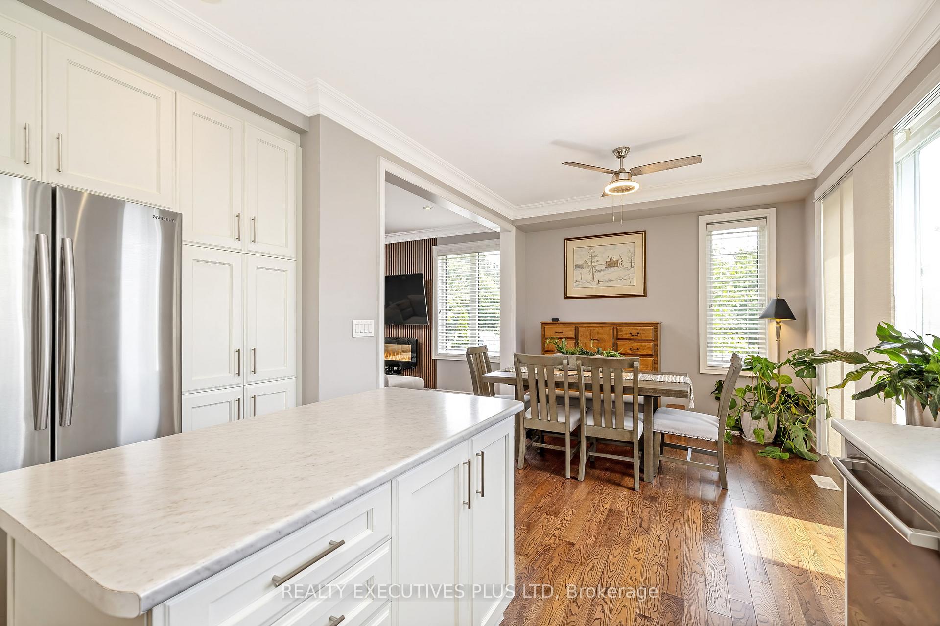 Photo 16 of 86 Stillwater Crescent, Hamilton, Waterdown — HOMEH