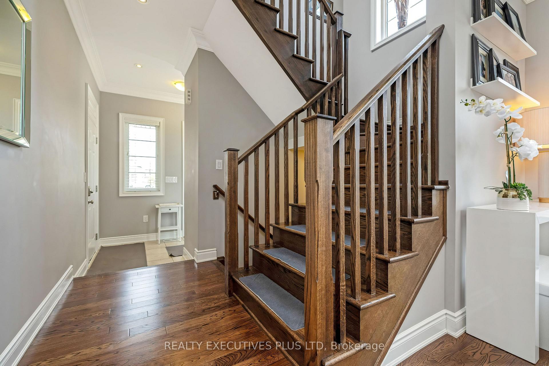 Photo 17 of 86 Stillwater Crescent, Hamilton, Waterdown — HOMEH