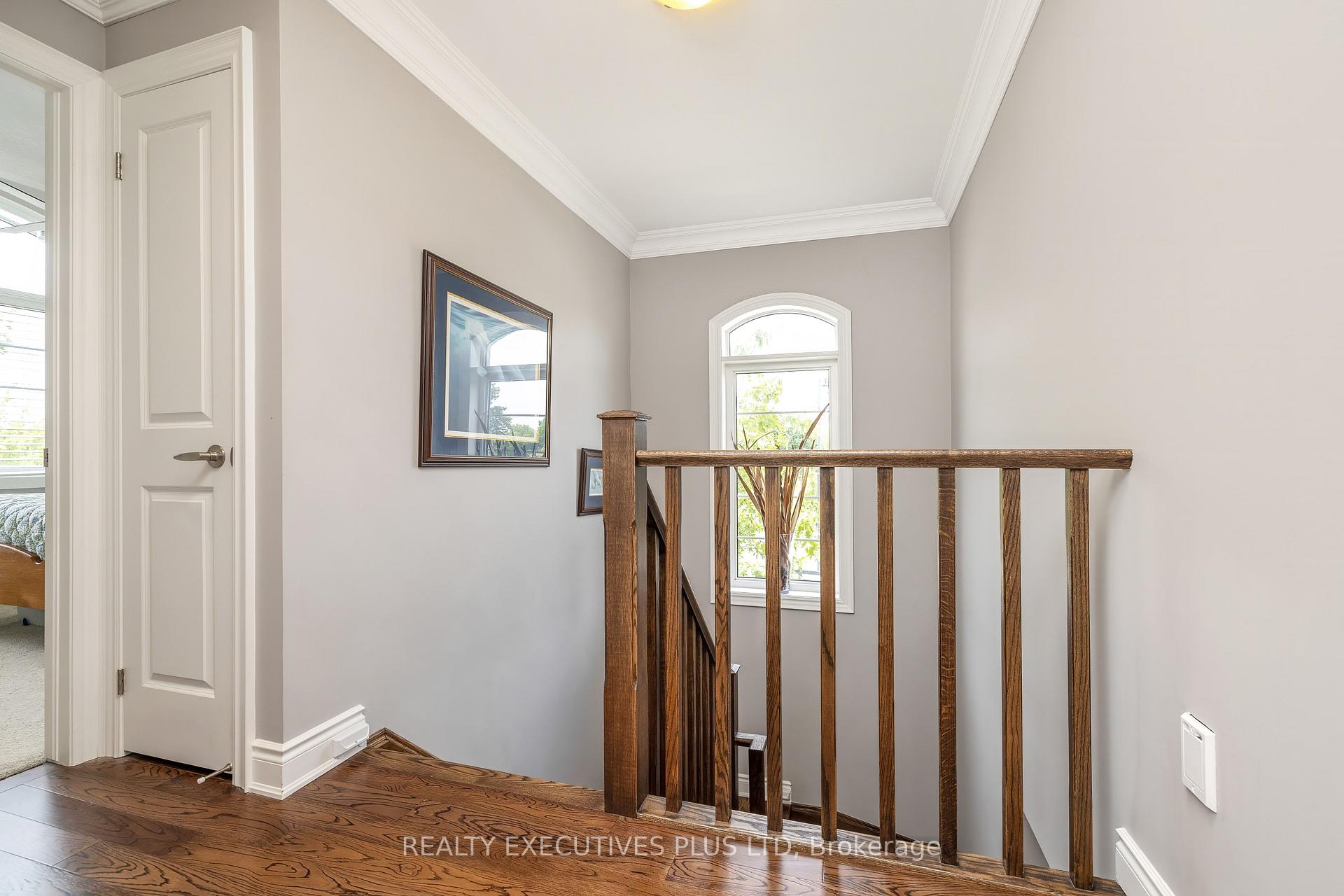 Photo 18 of 86 Stillwater Crescent, Hamilton, Waterdown — HOMEH