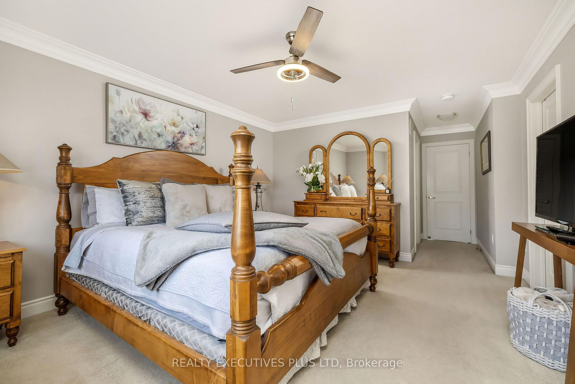 Photo 20 of 86 Stillwater Crescent, Hamilton, Waterdown — HOMEH