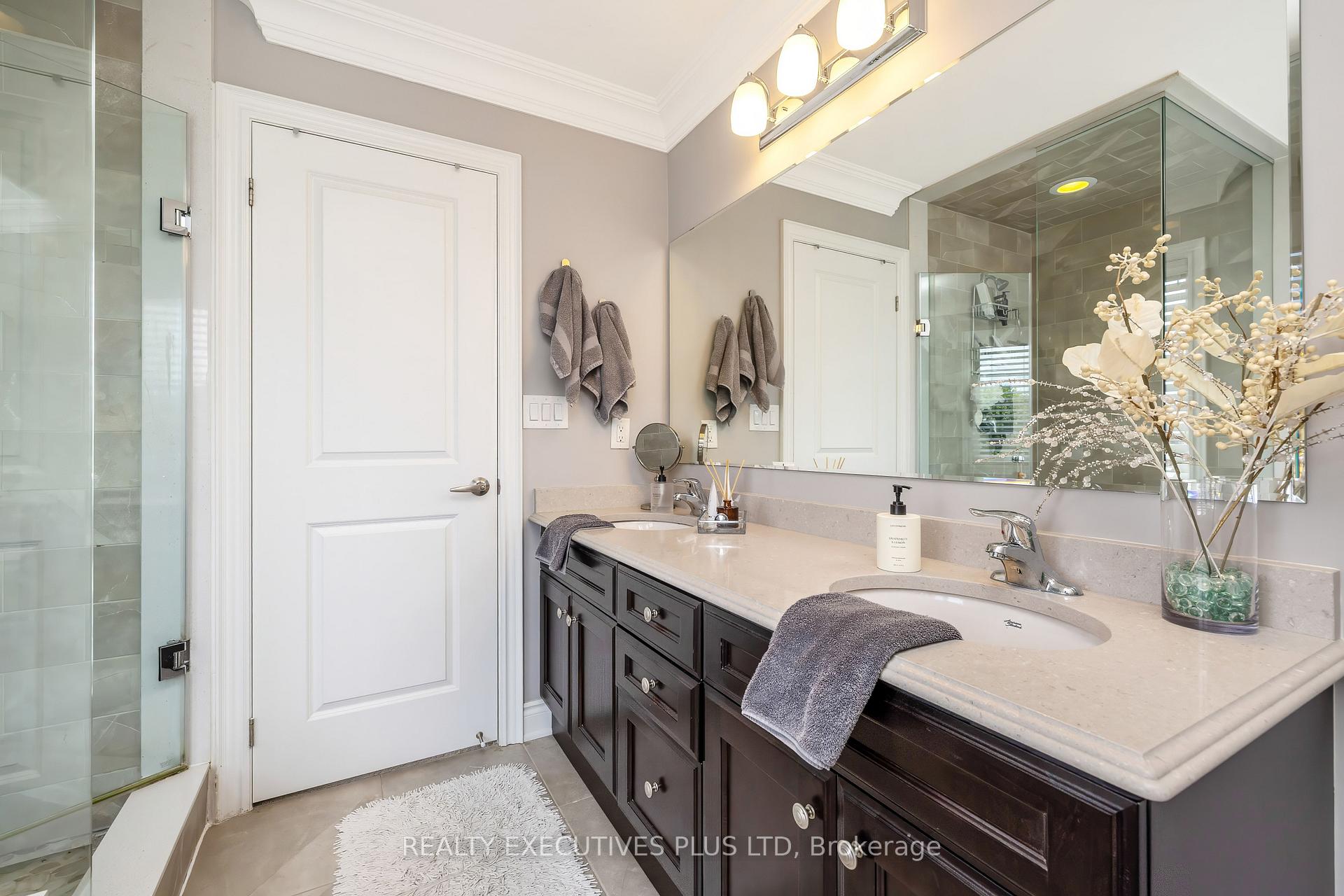 Photo 23 of 86 Stillwater Crescent, Hamilton, Waterdown — HOMEH