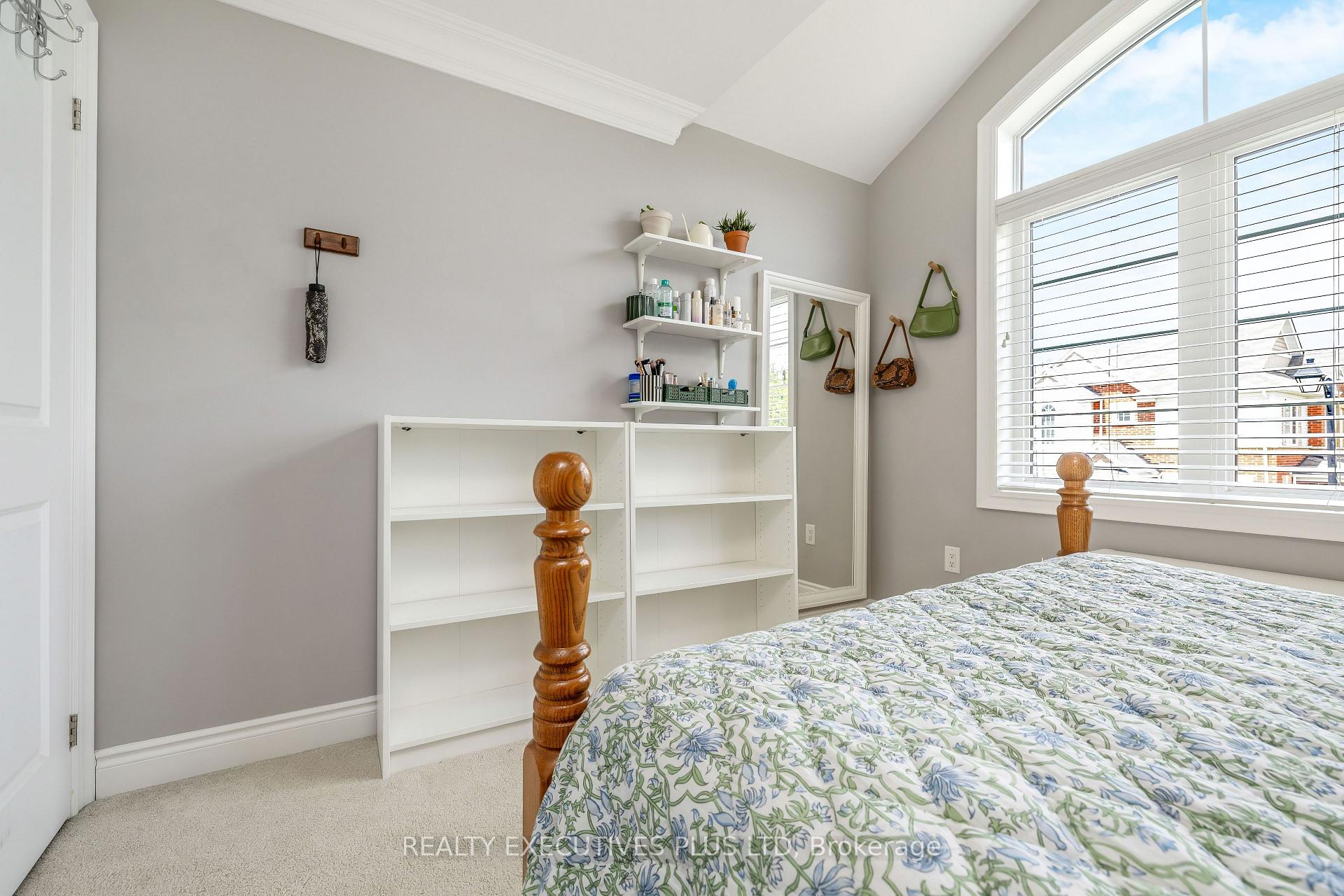 Photo 28 of 86 Stillwater Crescent, Hamilton, Waterdown — HOMEH