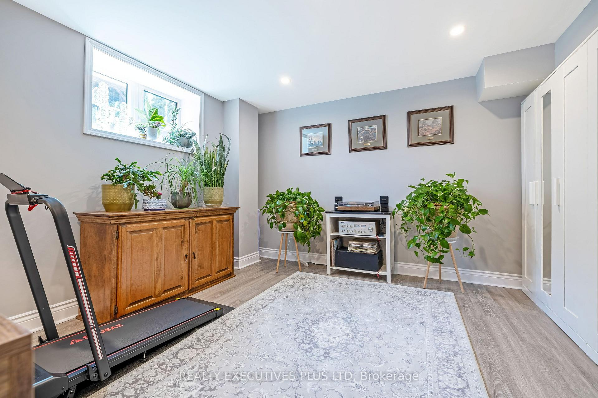 Photo 36 of 86 Stillwater Crescent, Hamilton, Waterdown — HOMEH
