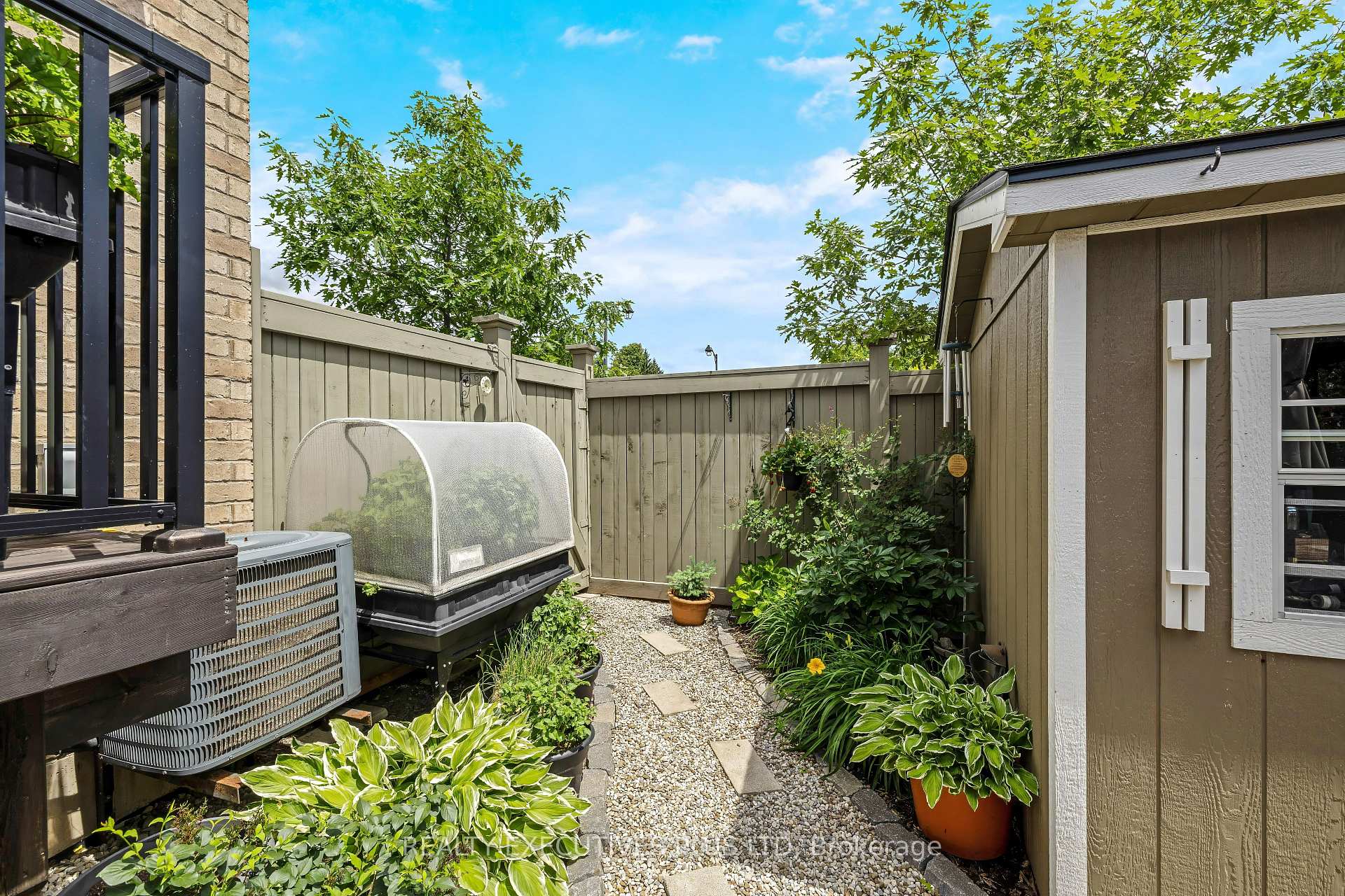 Photo 40 of 86 Stillwater Crescent, Hamilton, Waterdown — HOMEH