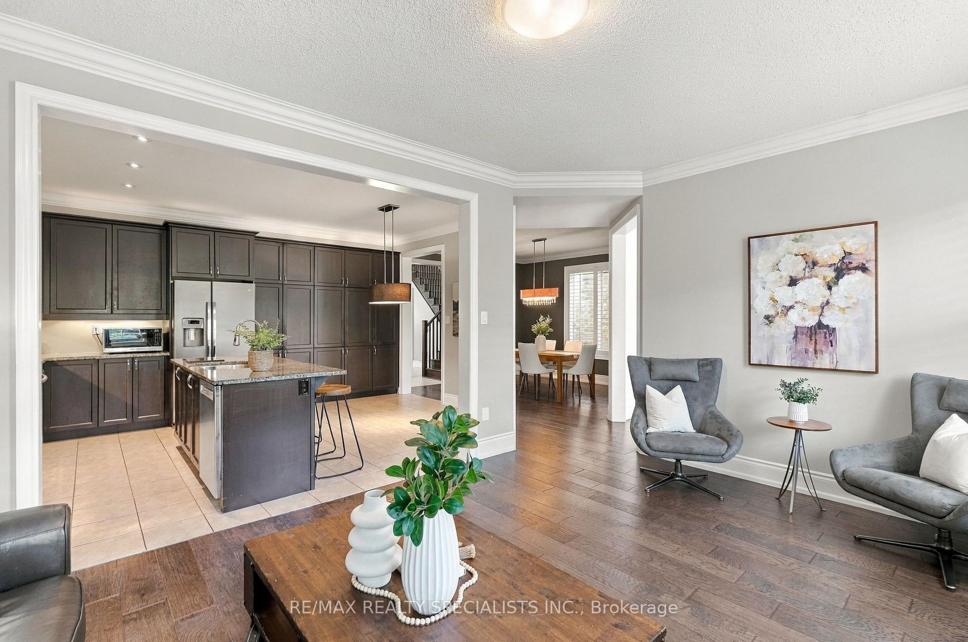 Photo 12 of 212 Leiterman Drive, Milton, Willmott — HOMEH
