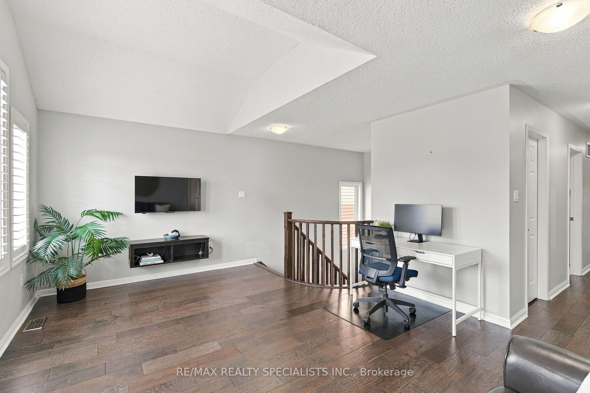 Photo 20 of 212 Leiterman Drive, Milton, Willmott — HOMEH