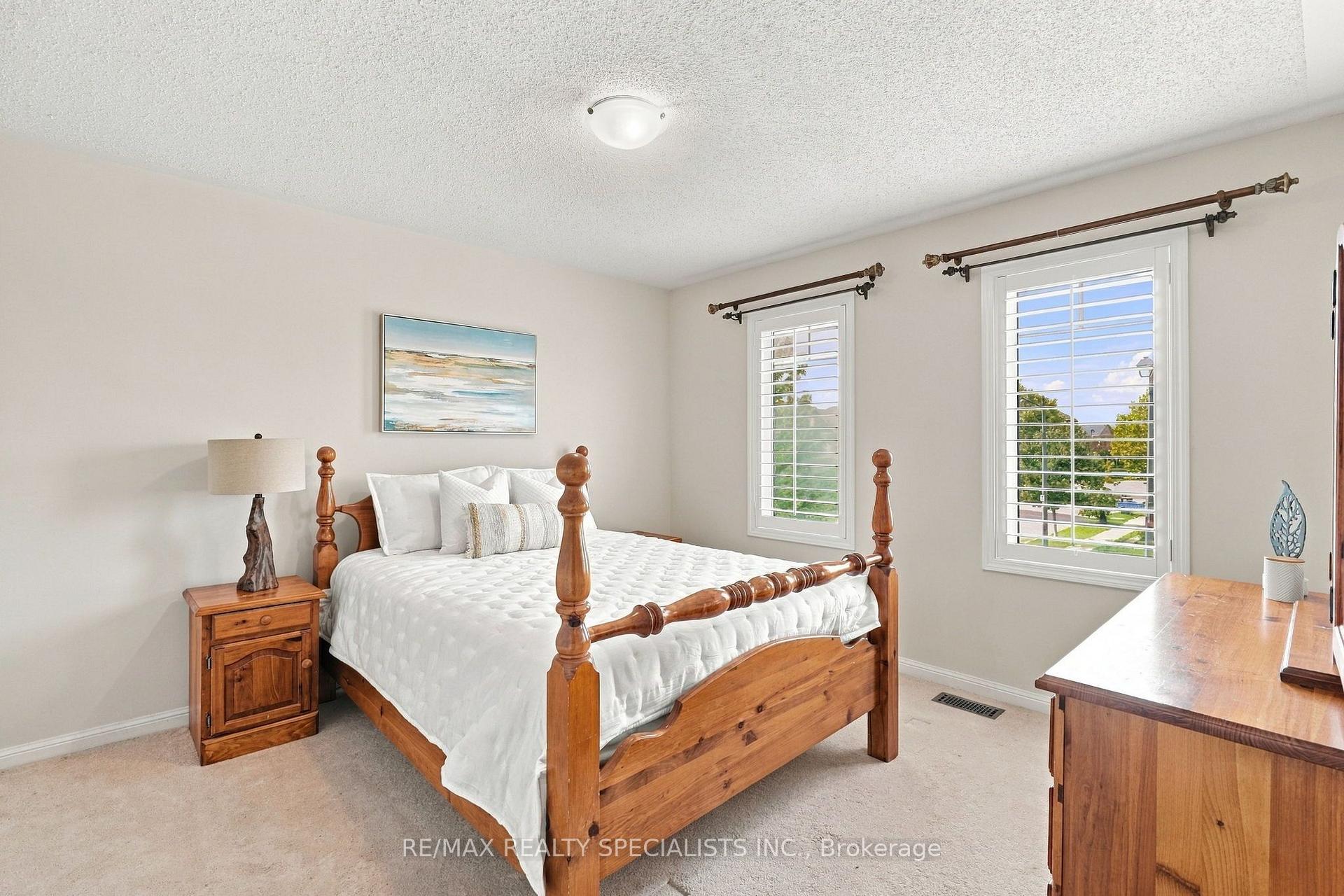 Photo 21 of 212 Leiterman Drive, Milton, Willmott — HOMEH