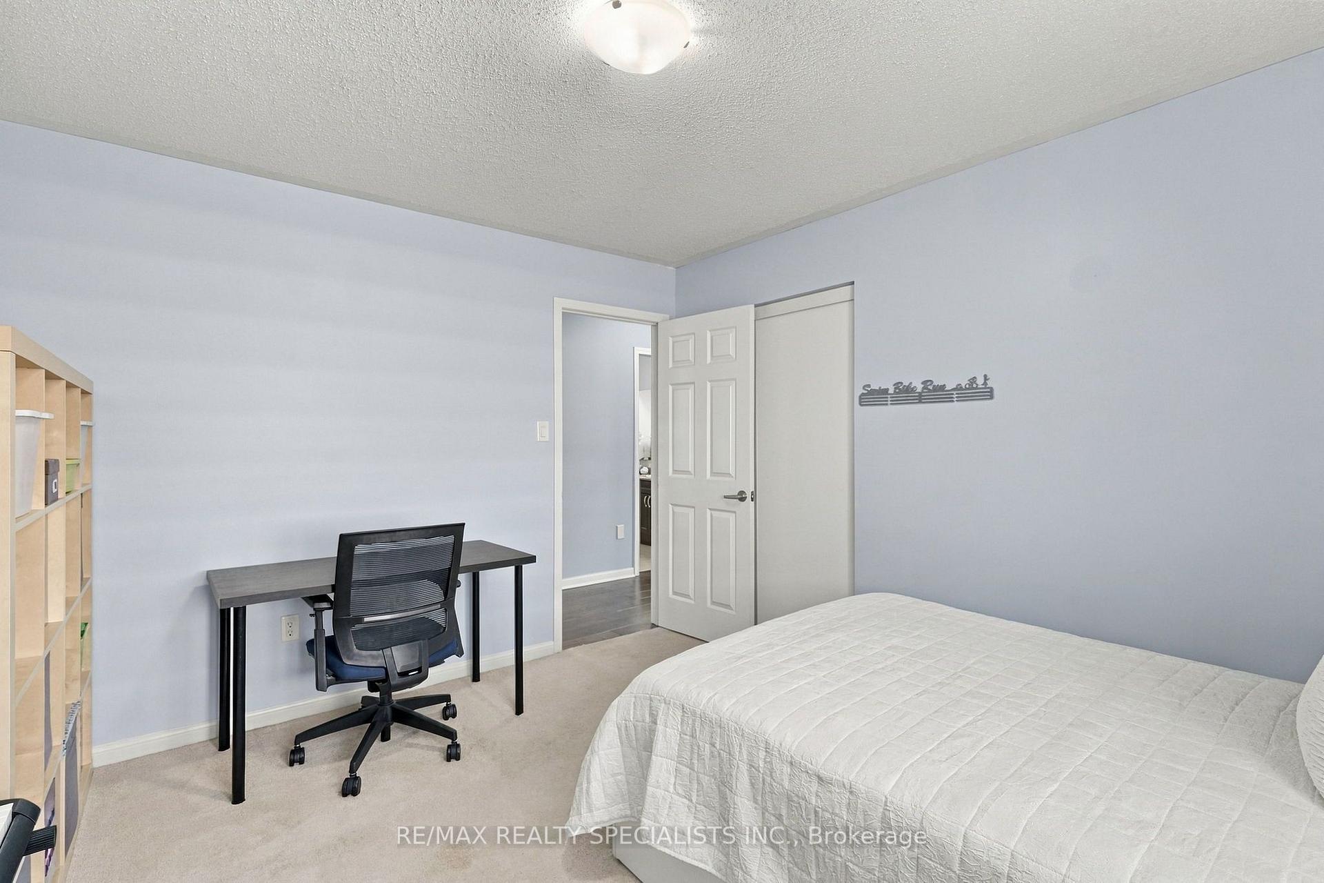 Photo 37 of 212 Leiterman Drive, Milton, Willmott — HOMEH