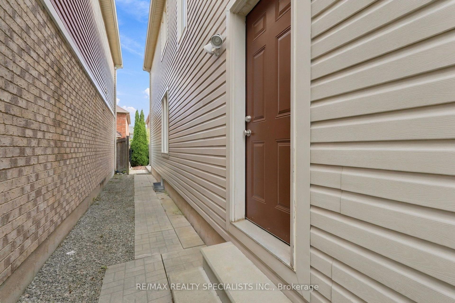 Photo 48 of 212 Leiterman Drive, Milton, Willmott — HOMEH