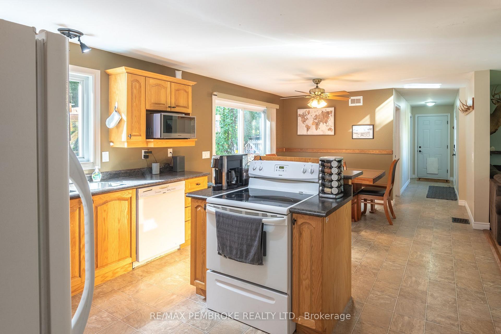Photo 12 of 469 Woito Station Road, North Algona Wilberforce, North Algona/Wilberforce Twp — HOMEH