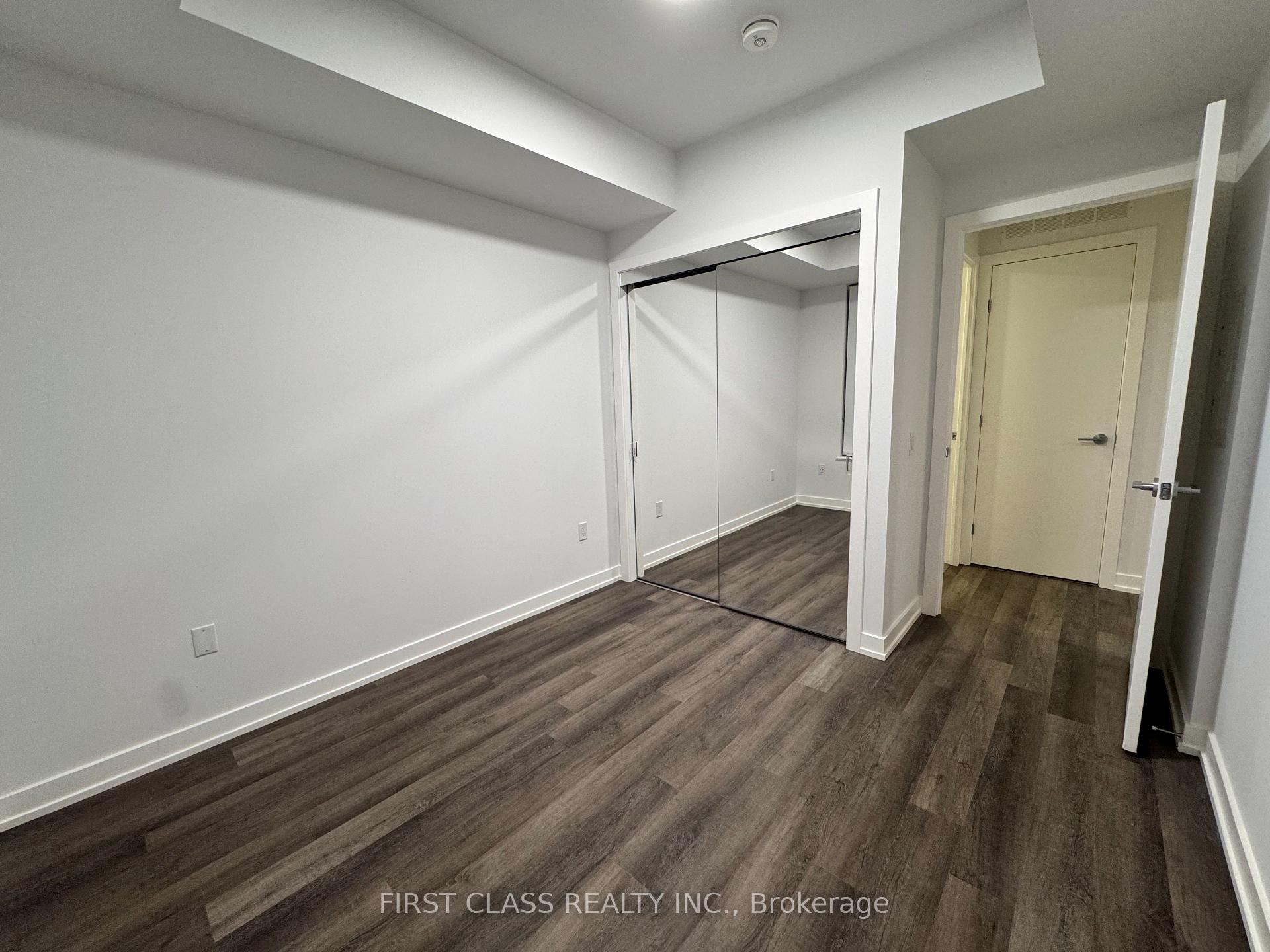 Photo 6 of Unit 806A, 5 Meadowdale Road, Vaughan, Vaughan Corporate Centre — HOMEH