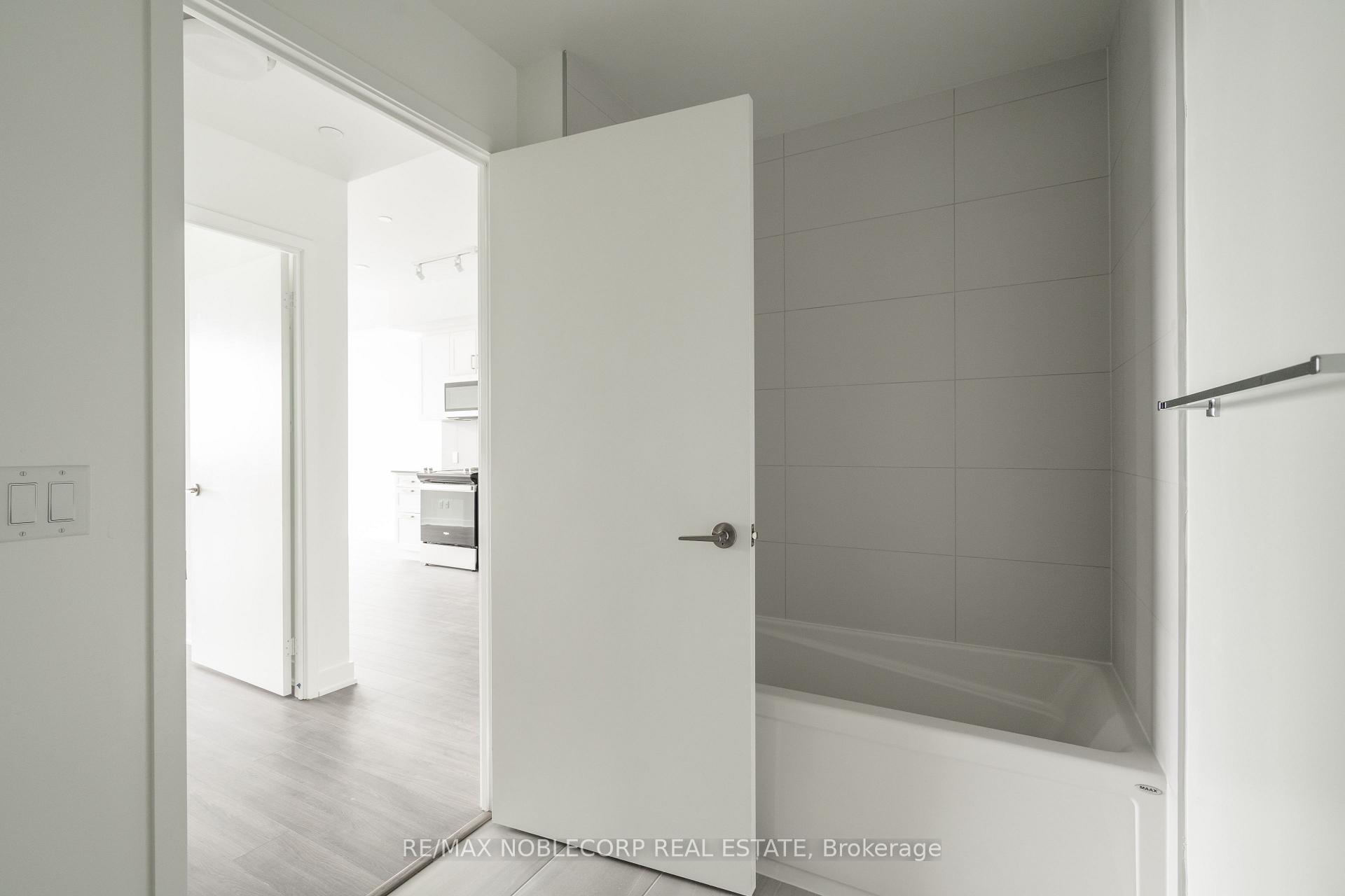 Photo 25 of Unit 626, 681 Yonge Street, Barrie, Painswick South — HOMEH
