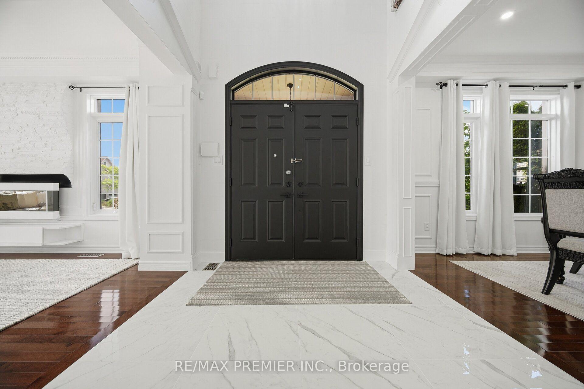 Photo 12 of 127 Ozner Crescent, Vaughan, Vellore Village — HOMEH