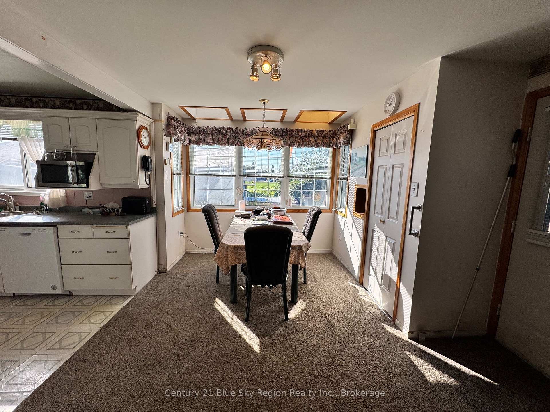 Photo 7 of 142 Lee Avenue, North Bay, Ferris — HOMEH