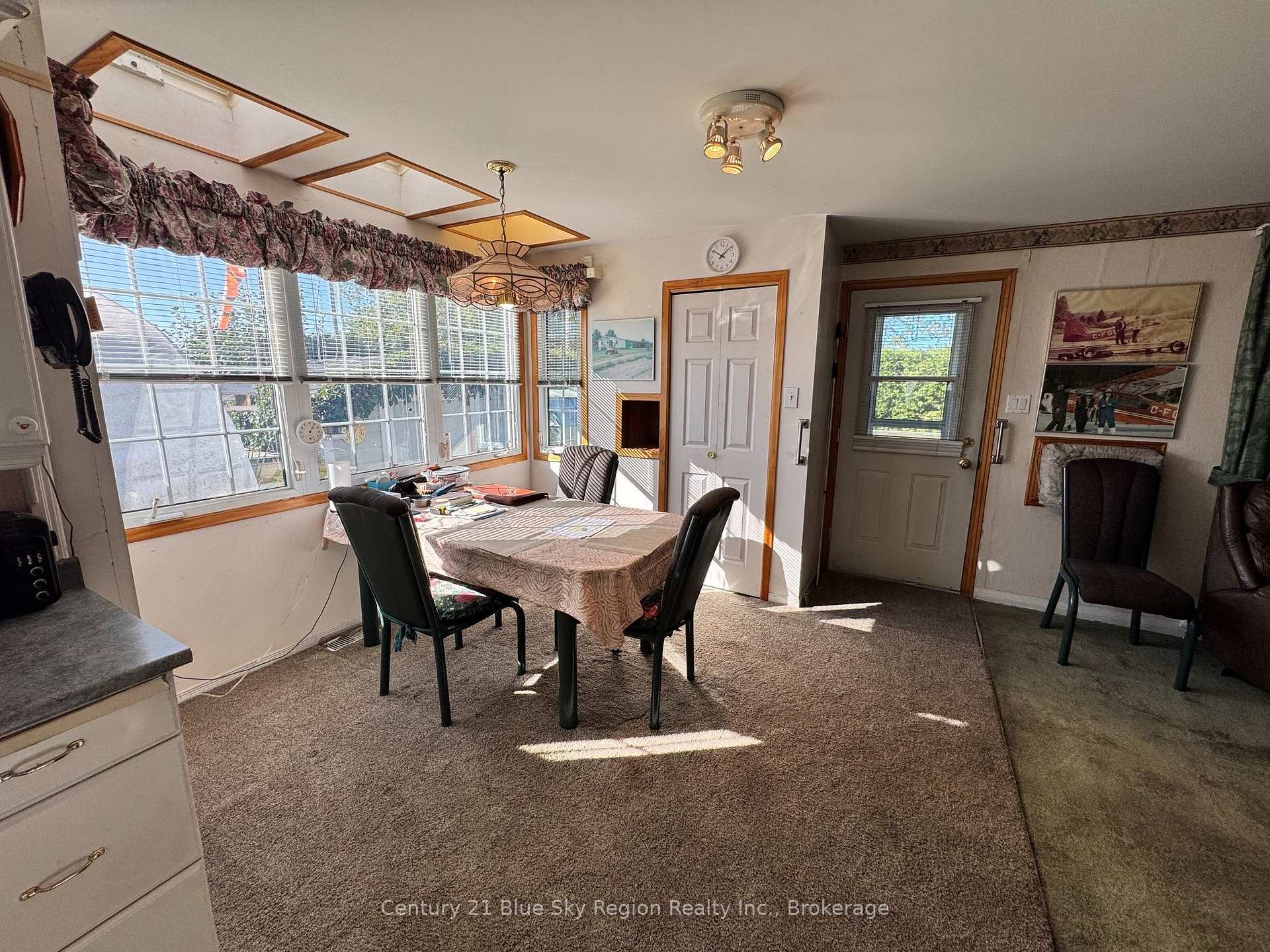 Photo 8 of 142 Lee Avenue, North Bay, Ferris — HOMEH