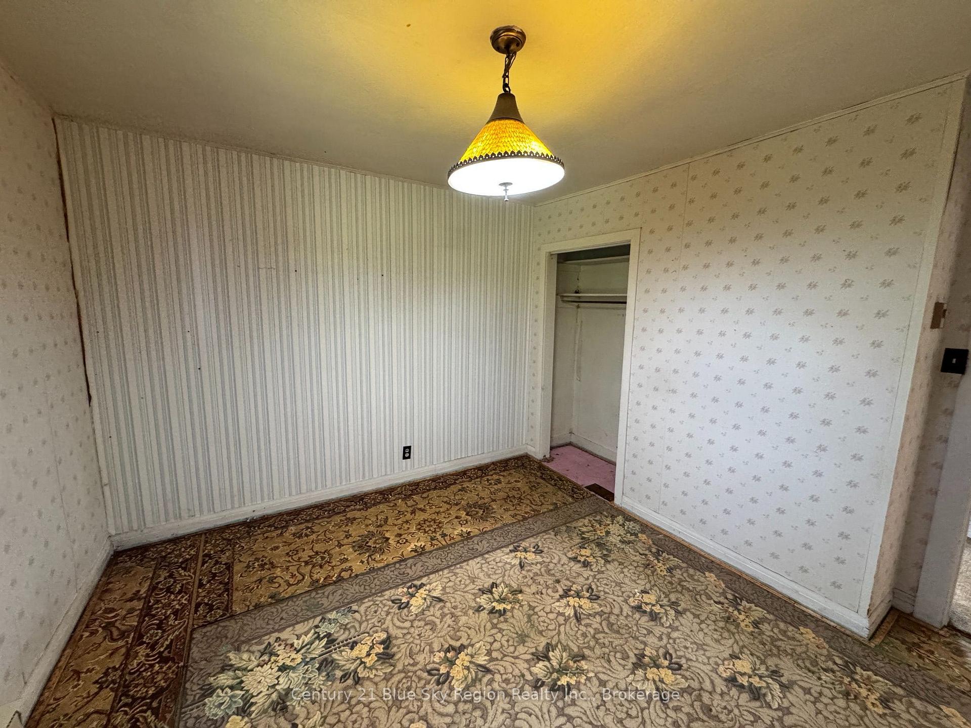 Photo 10 of 142 Lee Avenue, North Bay, Ferris — HOMEH