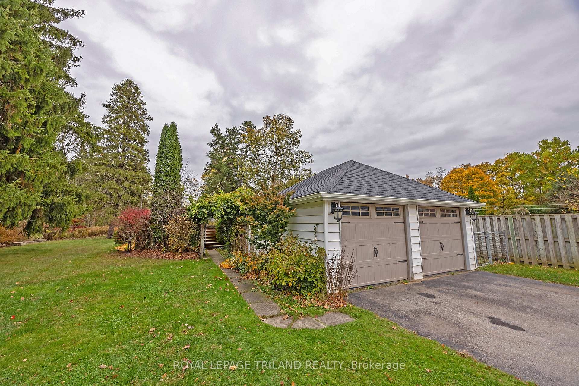 Photo 32 of 357 Sunset Drive, Central Elgin, Rural Central Elgin — HOMEH