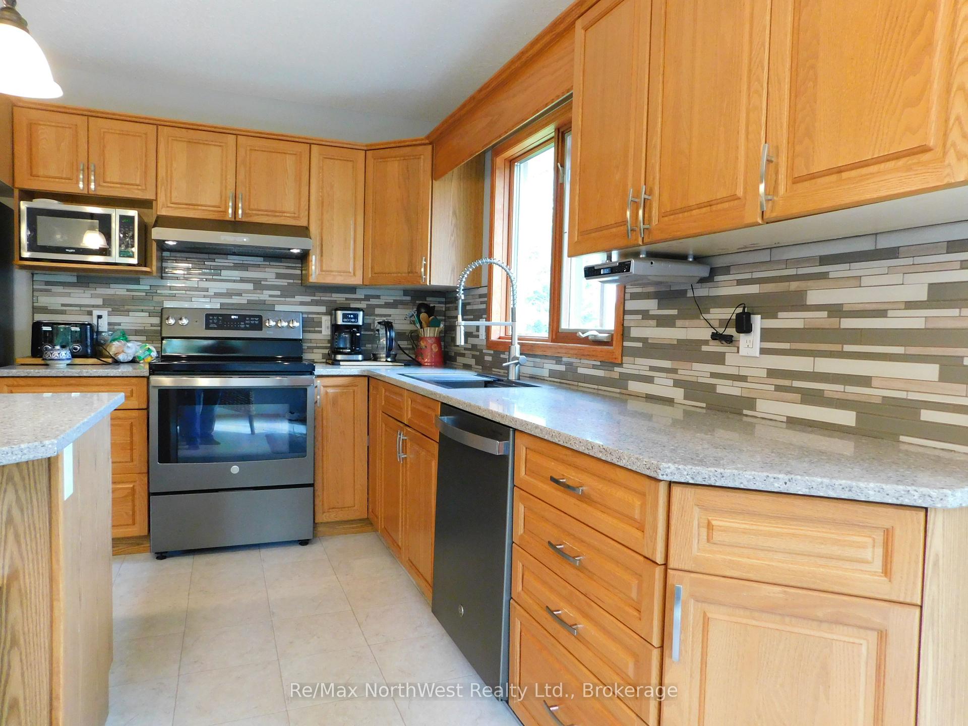 Photo 8 of 785 Sandy Beach Road, Dryden, Barclay — HOMEH